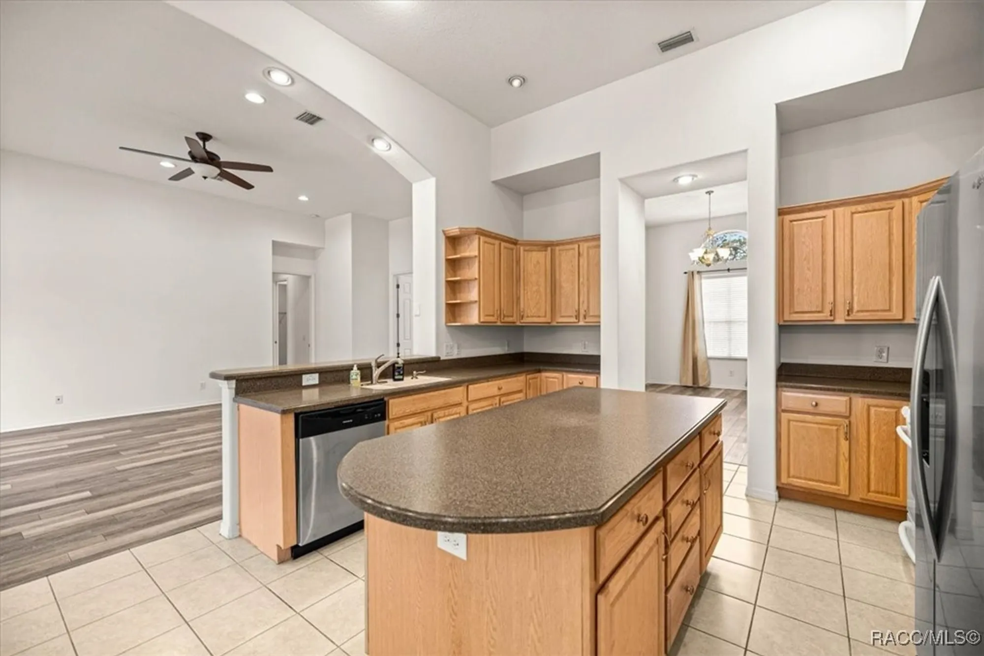 Property Slideshow image 17 of 52 | 1125 w beagle run loop, Hernando, FL, 34442