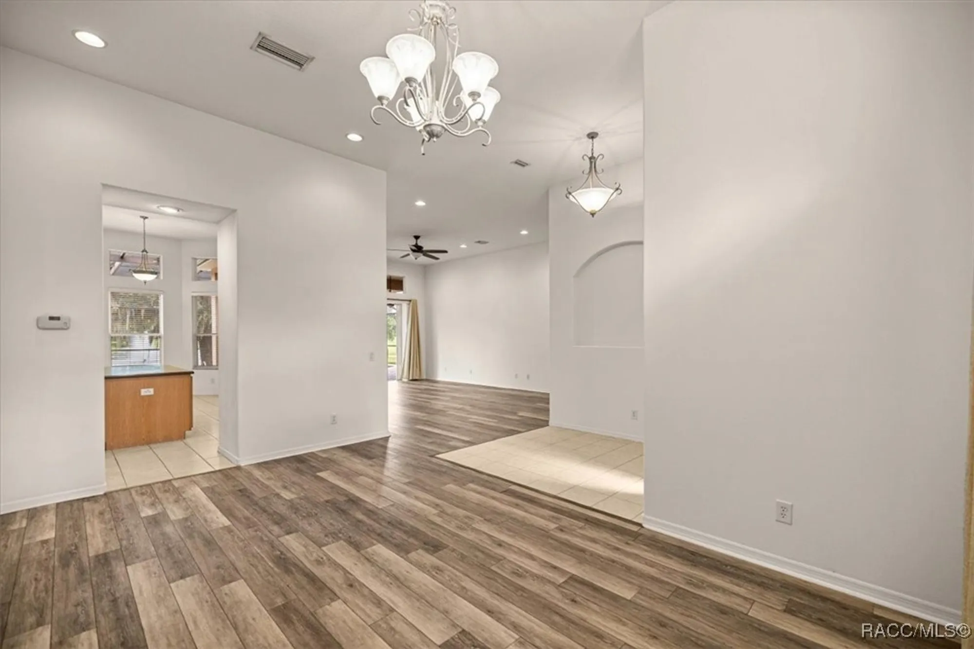 Property Slideshow image 13 of 52 | 1125 w beagle run loop, Hernando, FL, 34442