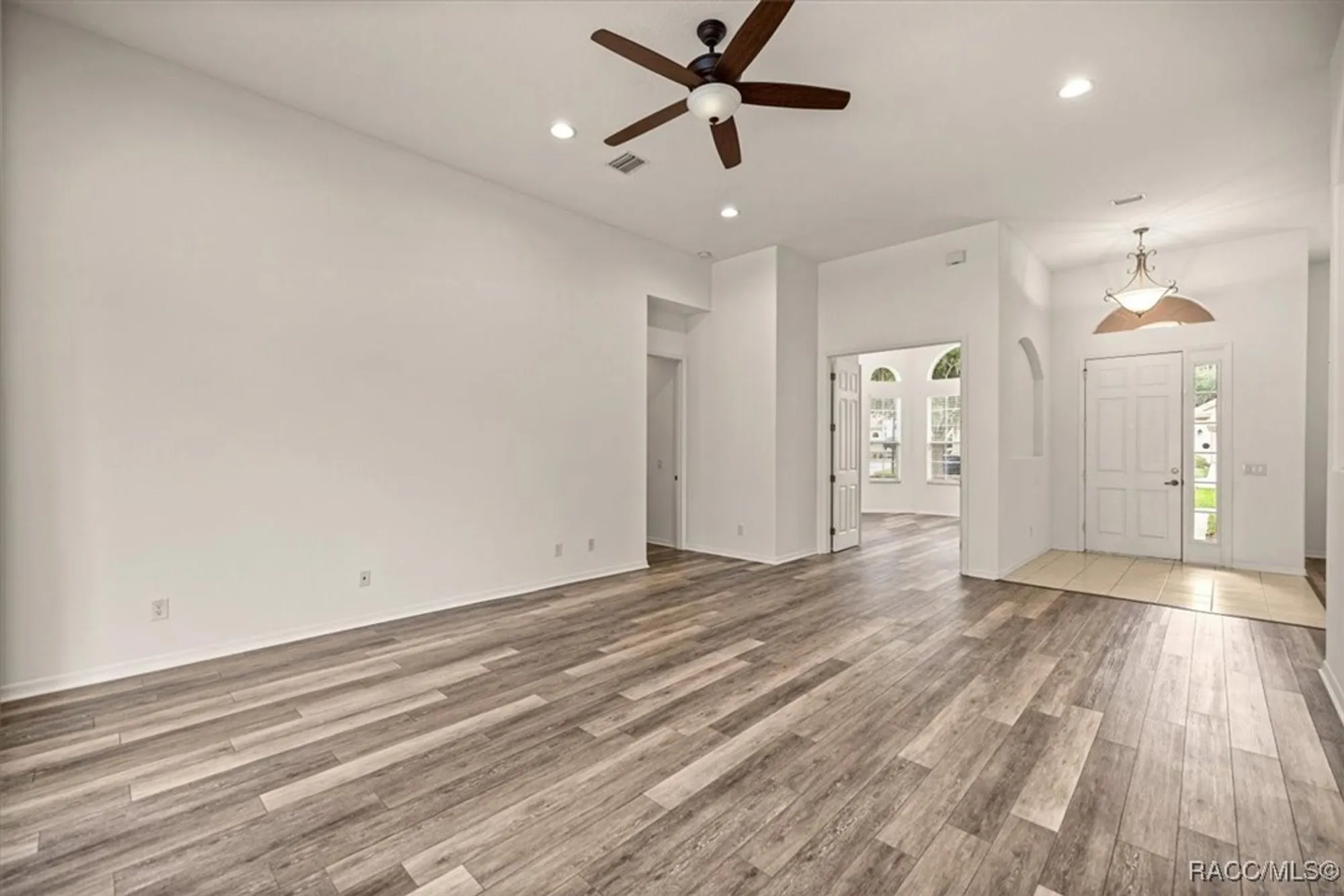 Property Slideshow image 6 of 52 | 1125 w beagle run loop, Hernando, FL, 34442