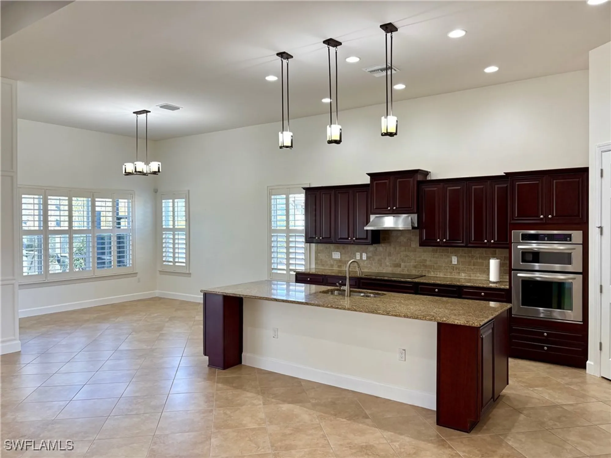 Property Slideshow image 7 of 30 | 12938 kingsmill way, Fort Myers, FL, 33913