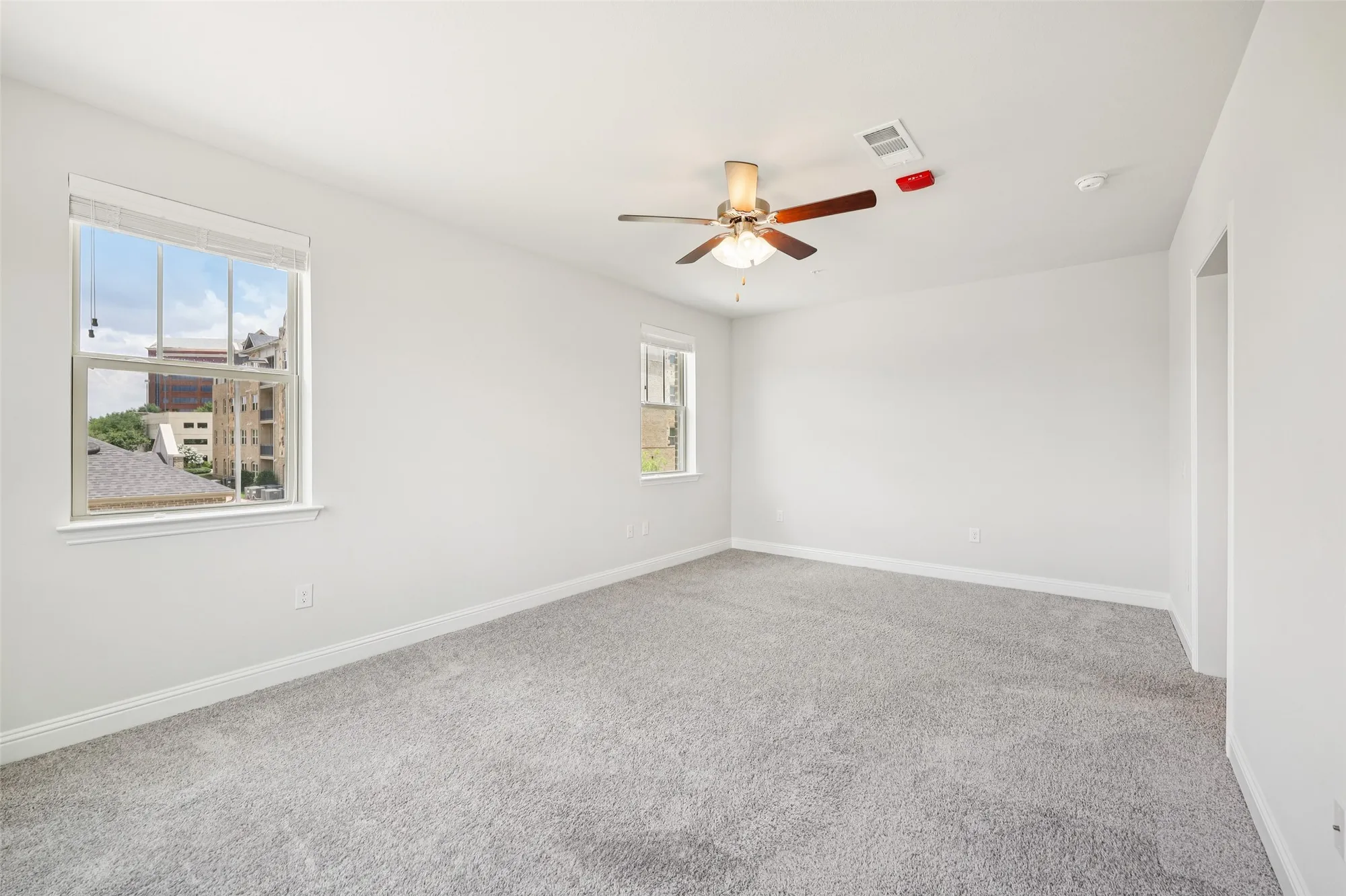 Property Slideshow image 22 of 35 | 1735 wittington pl apt 2203, Farmers Branch, TX, 75234