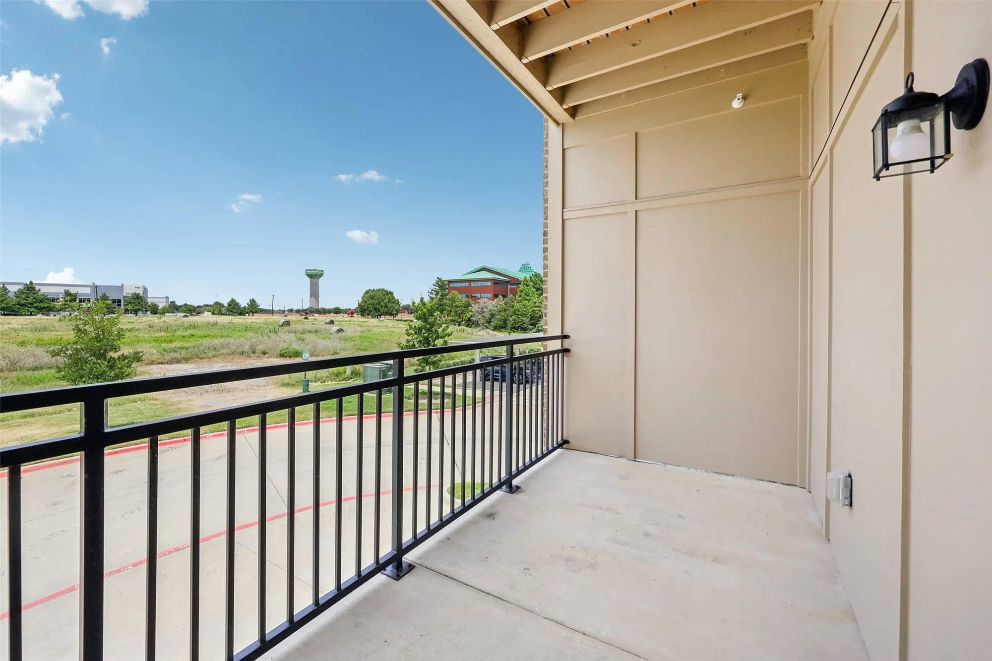 Property Slideshow image 23 of 35 | 1735 wittington pl apt 2203, Farmers Branch, TX, 75234