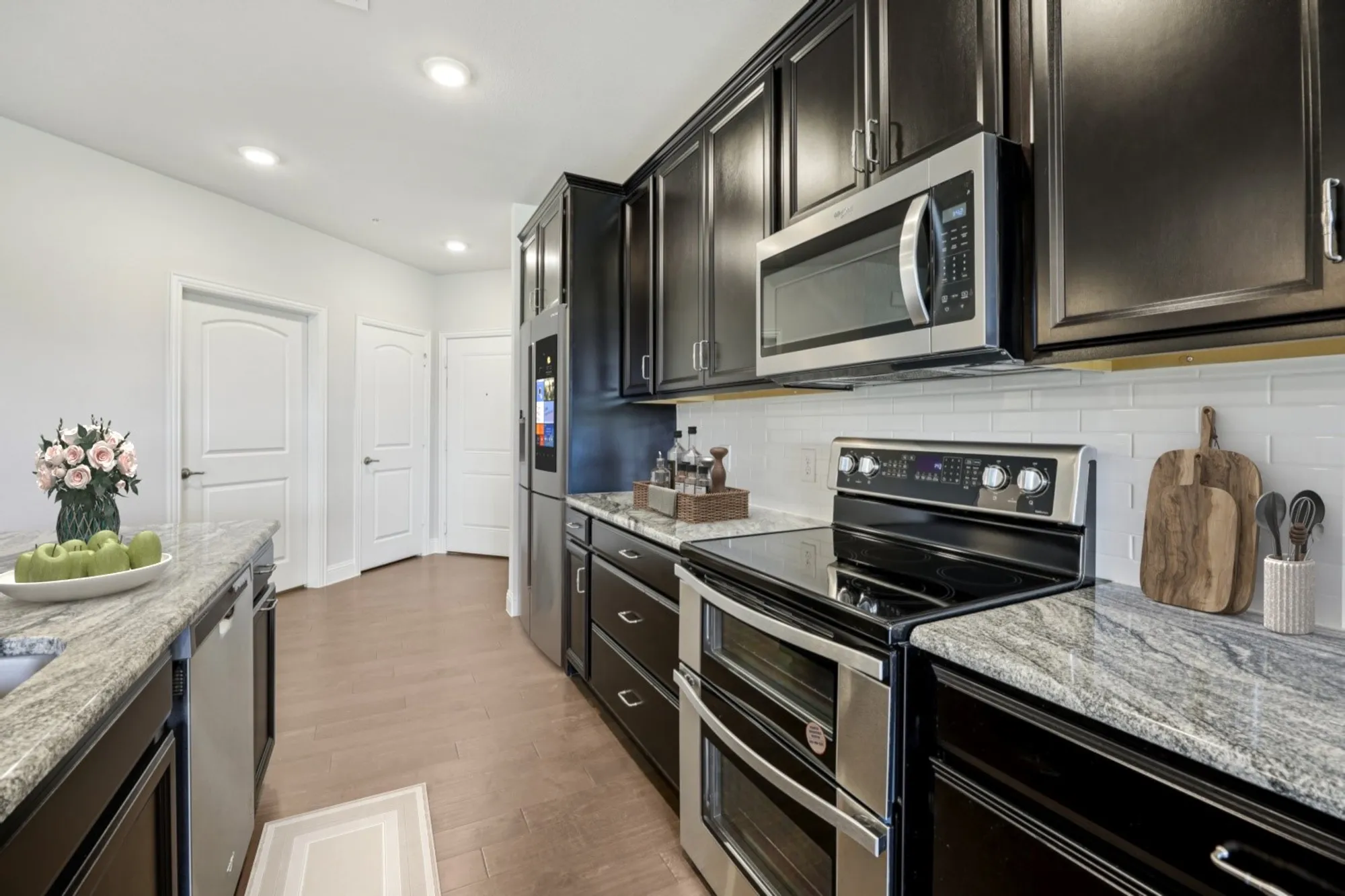Property Slideshow image 3 of 35 | 1735 wittington pl apt 2203, Farmers Branch, TX, 75234