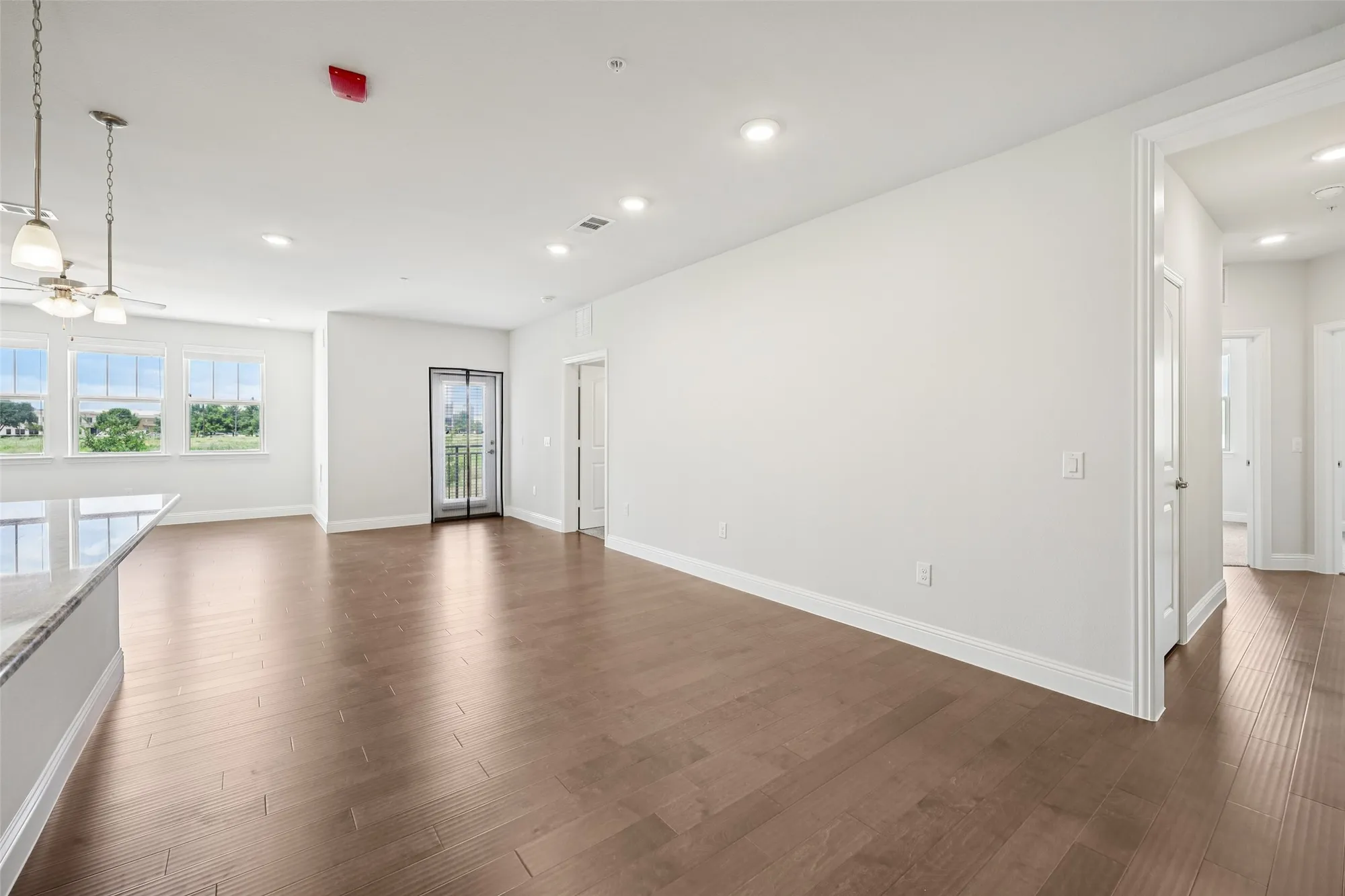 Property Slideshow image 4 of 35 | 1735 wittington pl apt 2203, Farmers Branch, TX, 75234