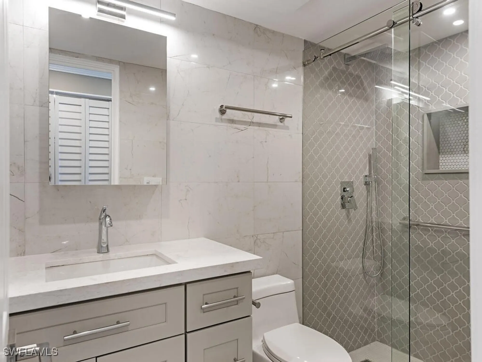 Property Slideshow image 13 of 42 | 2500 gulf shore blvd s9, Naples, FL, 34103