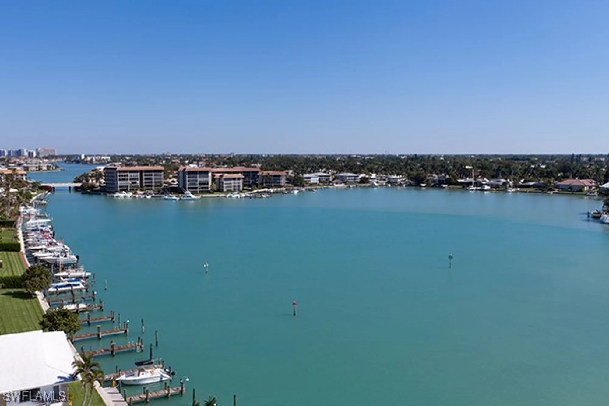 Property Slideshow image 24 of 42 | 2500 gulf shore blvd s9, Naples, FL, 34103