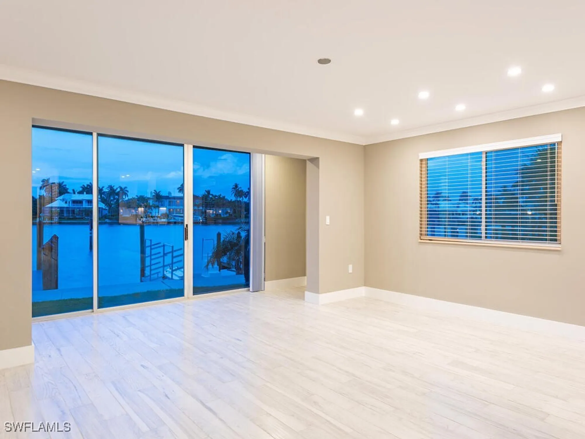 Property Slideshow image 5 of 42 | 2500 gulf shore blvd s9, Naples, FL, 34103