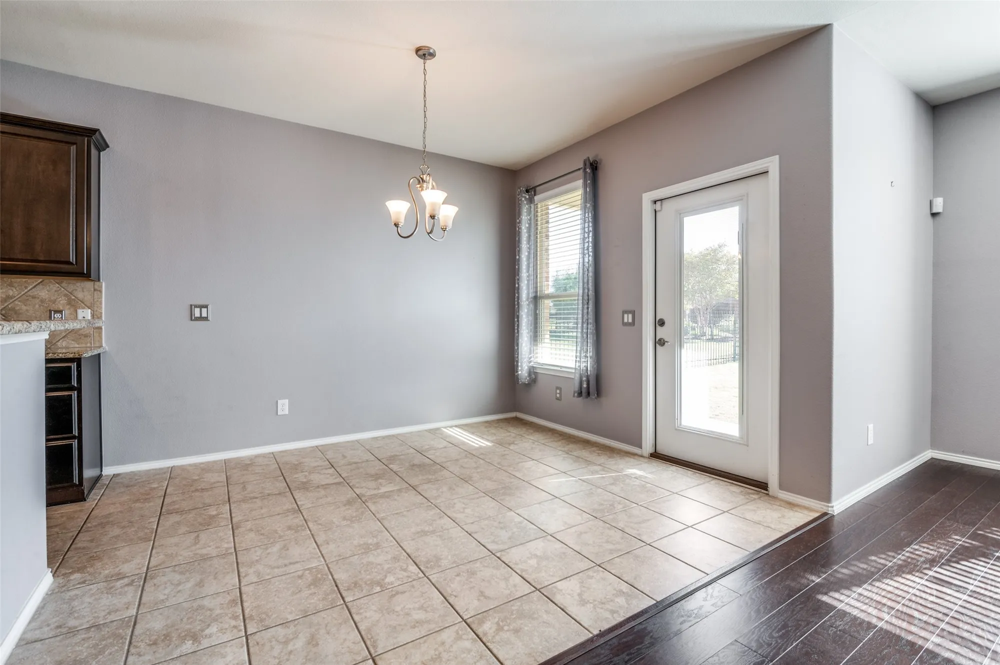 Property Slideshow image 14 of 30 | 2941 oyster bay dr, Frisco, TX, 75036