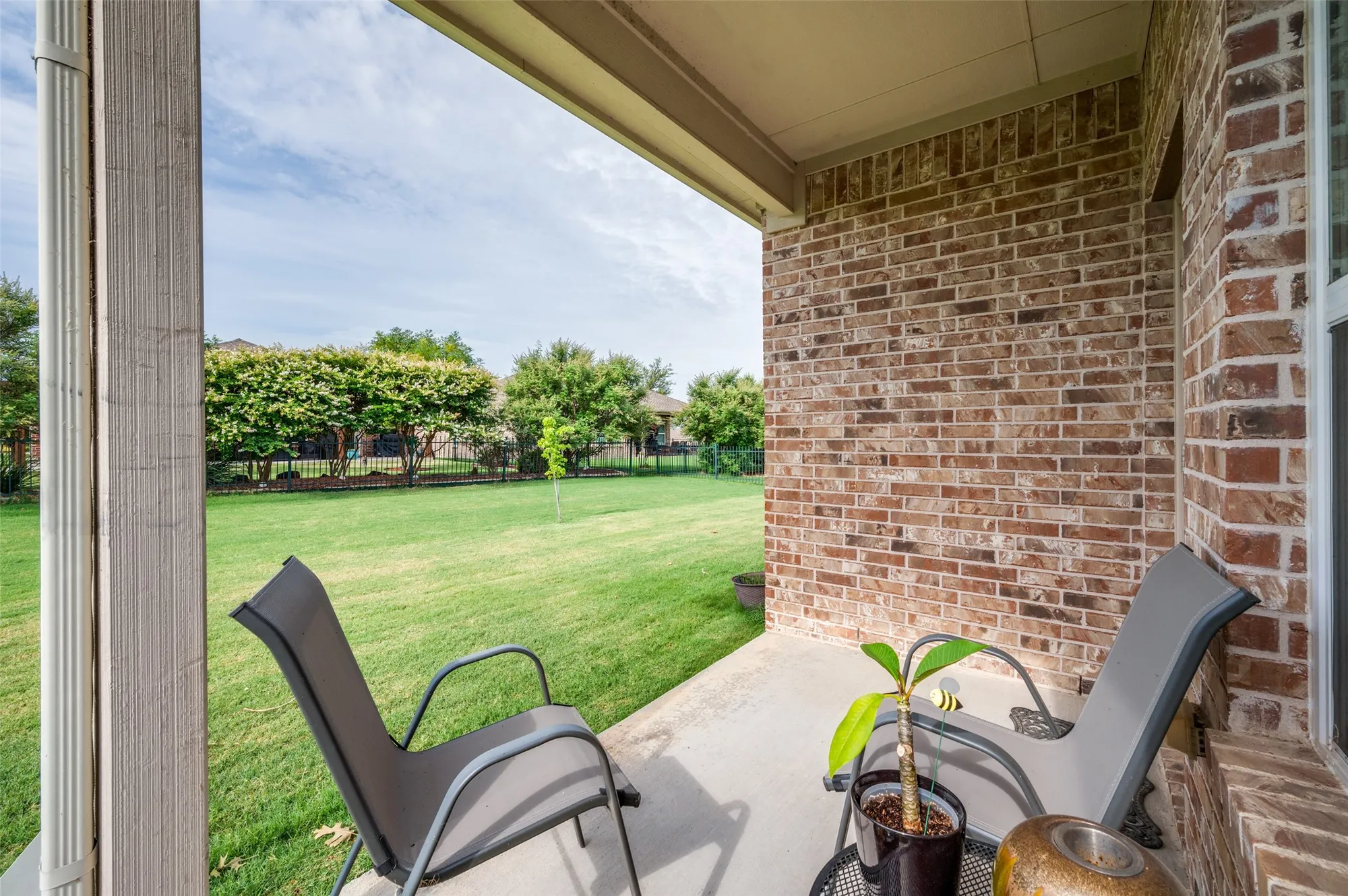 Property Slideshow image 26 of 30 | 2941 oyster bay dr, Frisco, TX, 75036