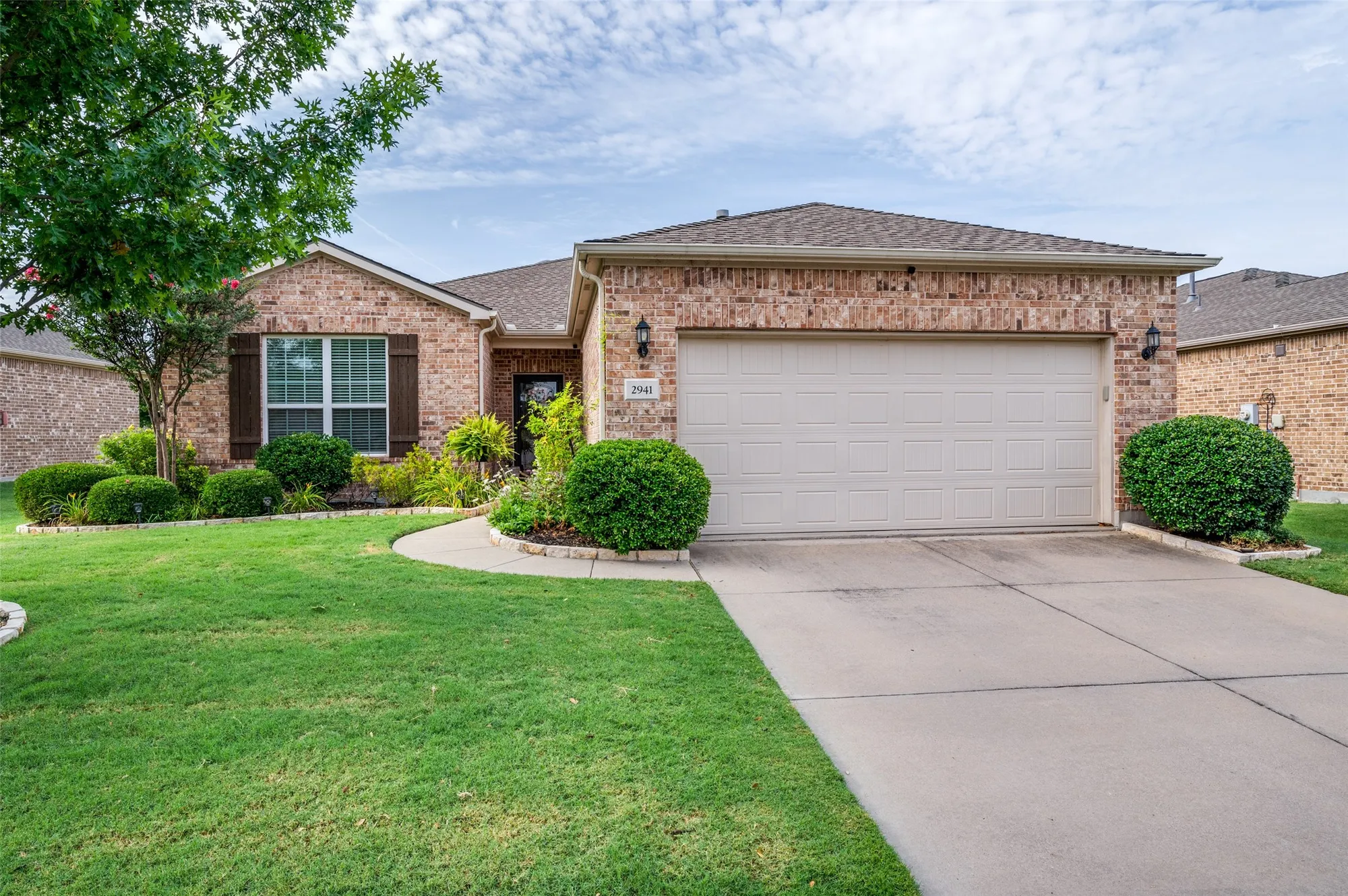 Property Slideshow image 2 of 30 | 2941 oyster bay dr, Frisco, TX, 75036