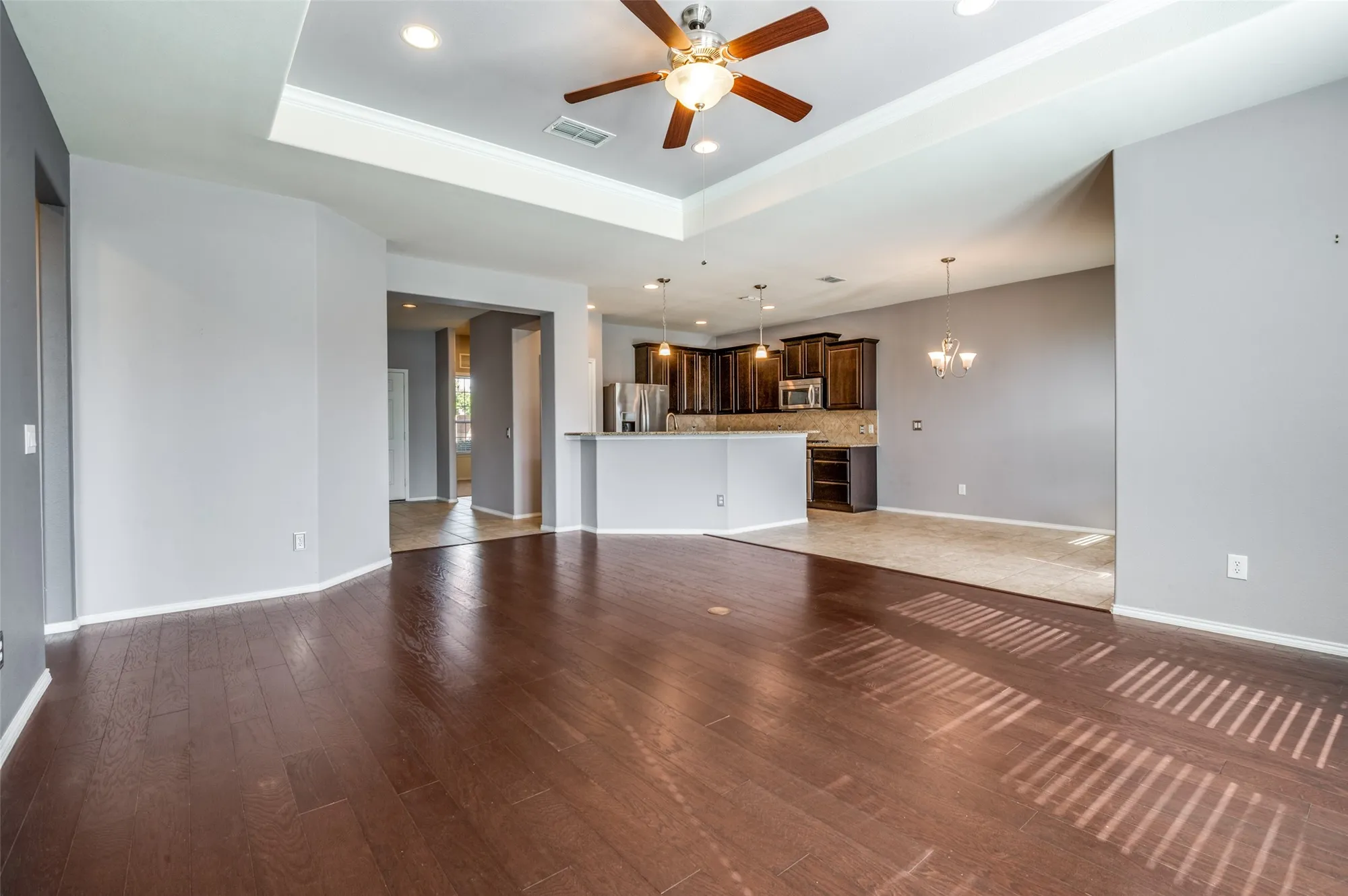 Property Slideshow image 9 of 30 | 2941 oyster bay dr, Frisco, TX, 75036