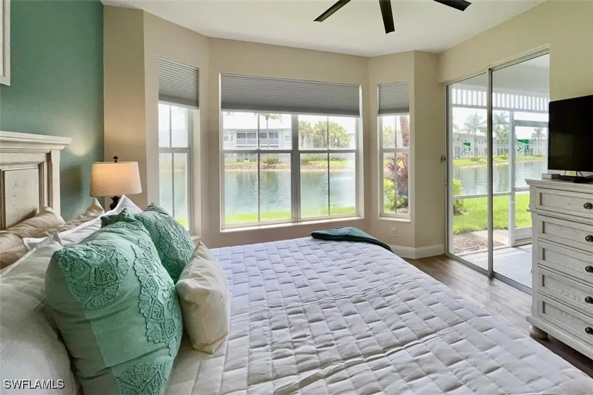 Property Slideshow image 12 of 30 | 7880 mahogany run ln 1614, Naples, FL, 34113