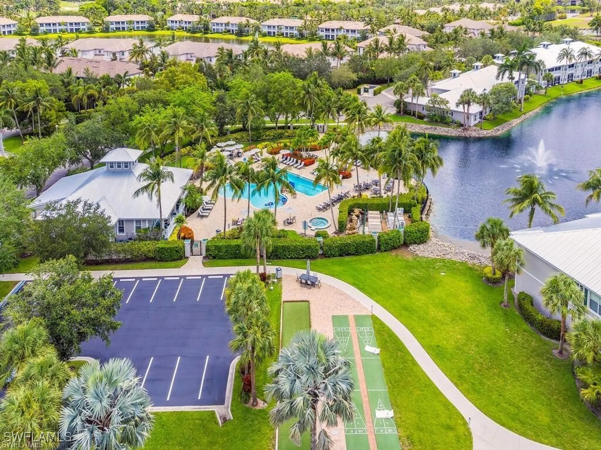 Property Slideshow image 26 of 30 | 7880 mahogany run ln 1614, Naples, FL, 34113