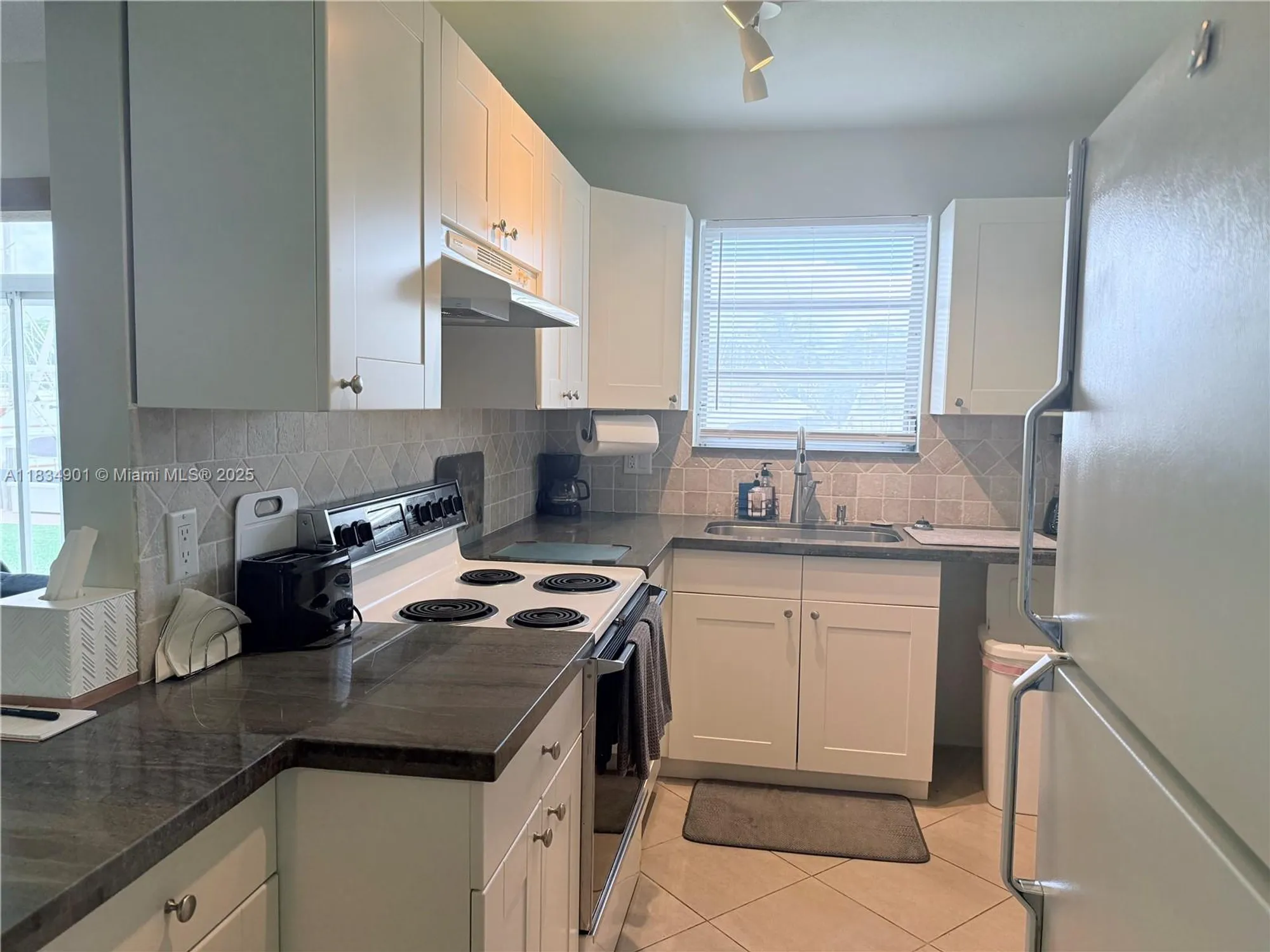 Property Slideshow image 15 of 28 | 2731 ne 14th street cswy 138, Pompano Beach, FL, 33062