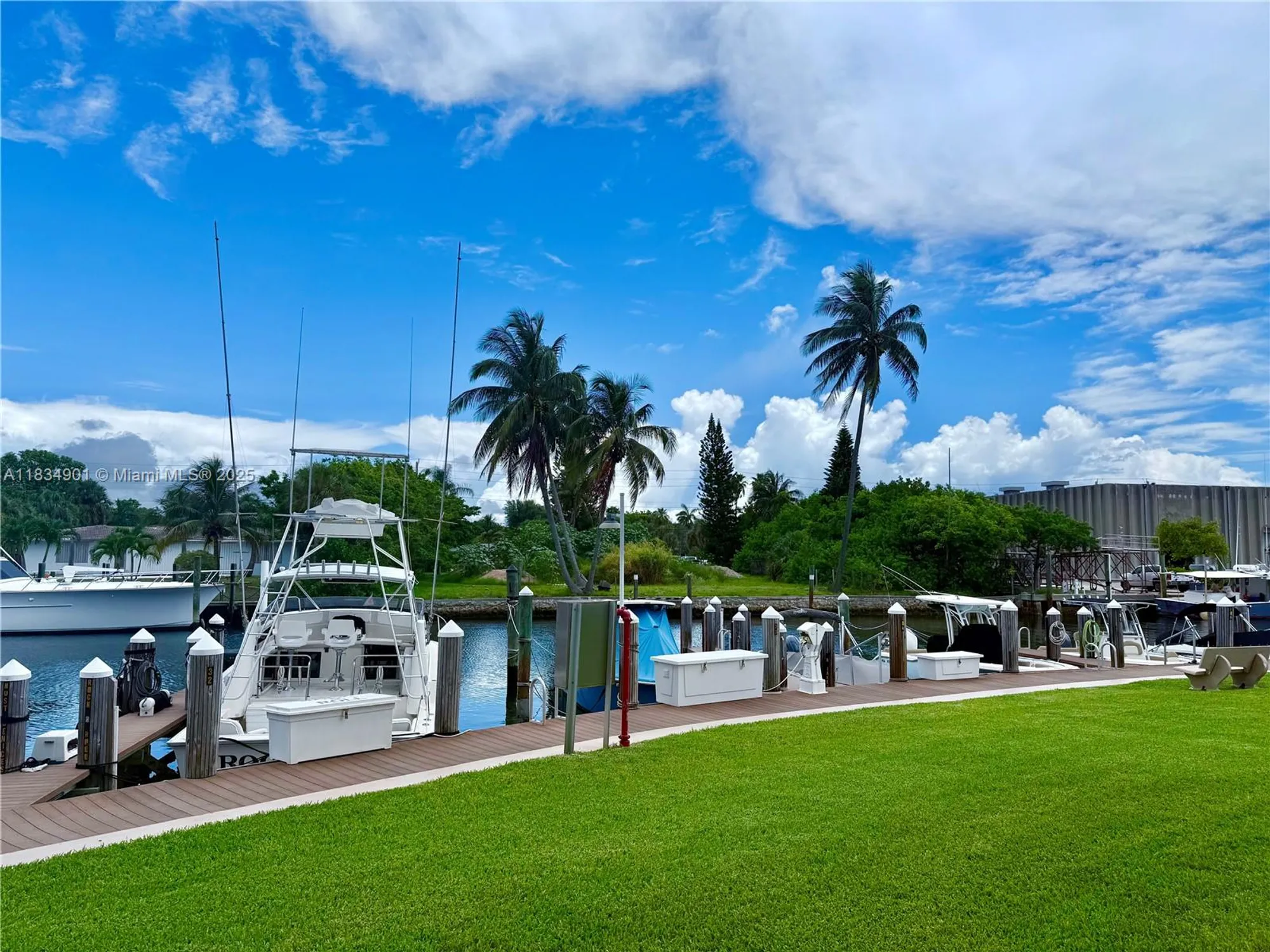 Property Slideshow image 1 of 28 | 2731 ne 14th street cswy 138, Pompano Beach, FL, 33062