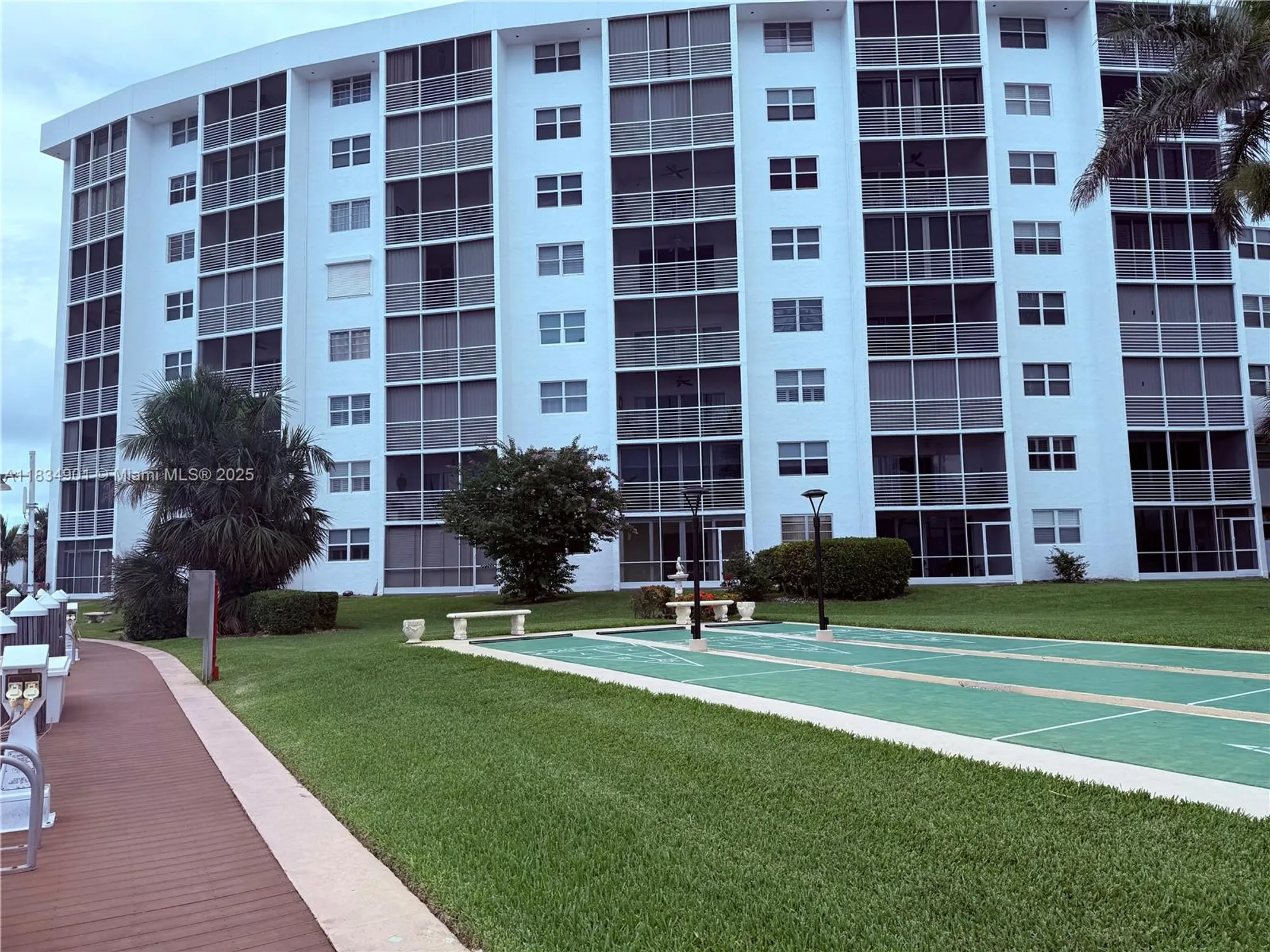 Property Slideshow image 5 of 28 | 2731 ne 14th street cswy 138, Pompano Beach, FL, 33062