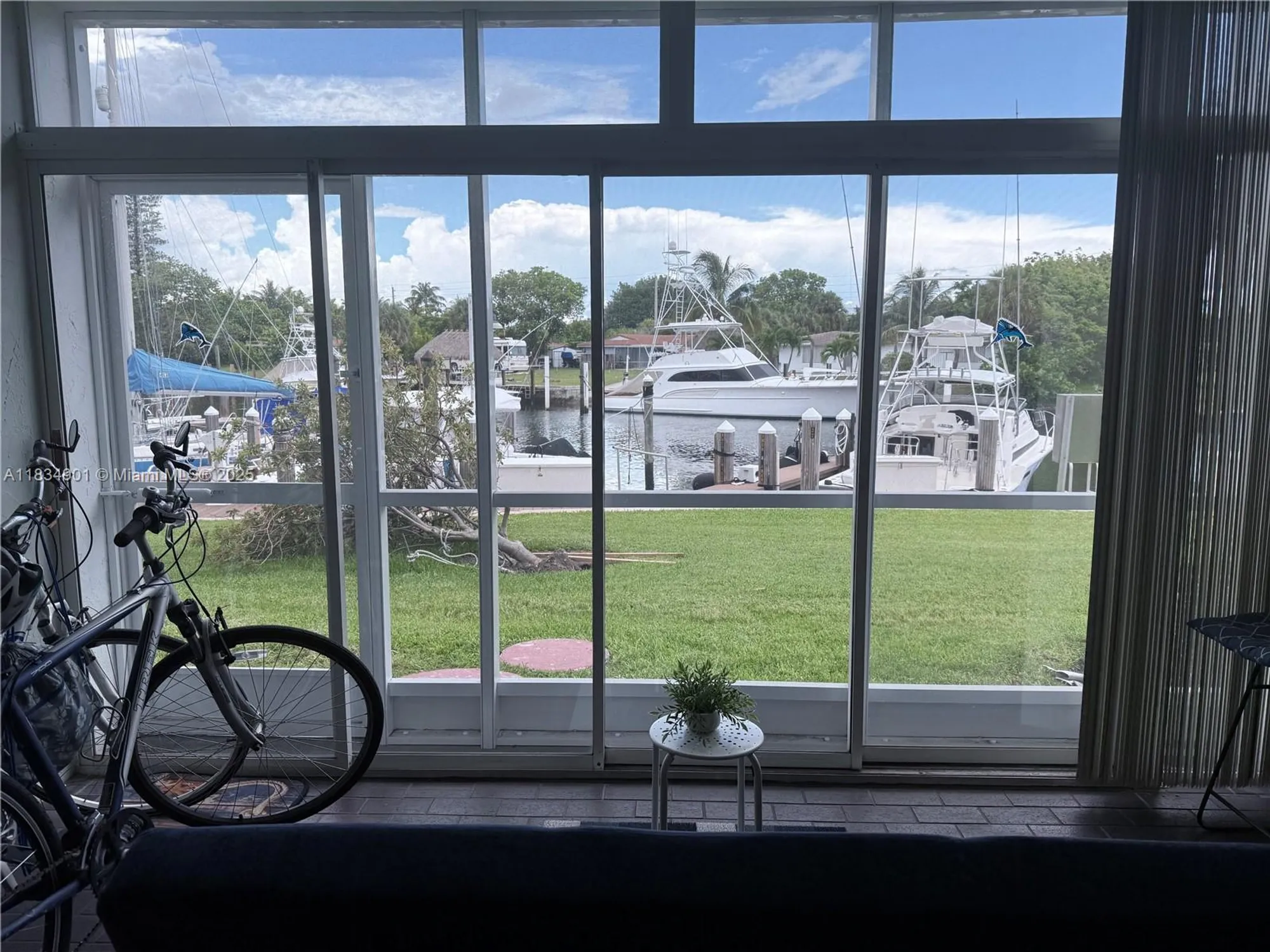 Property Slideshow image 9 of 28 | 2731 ne 14th street cswy 138, Pompano Beach, FL, 33062