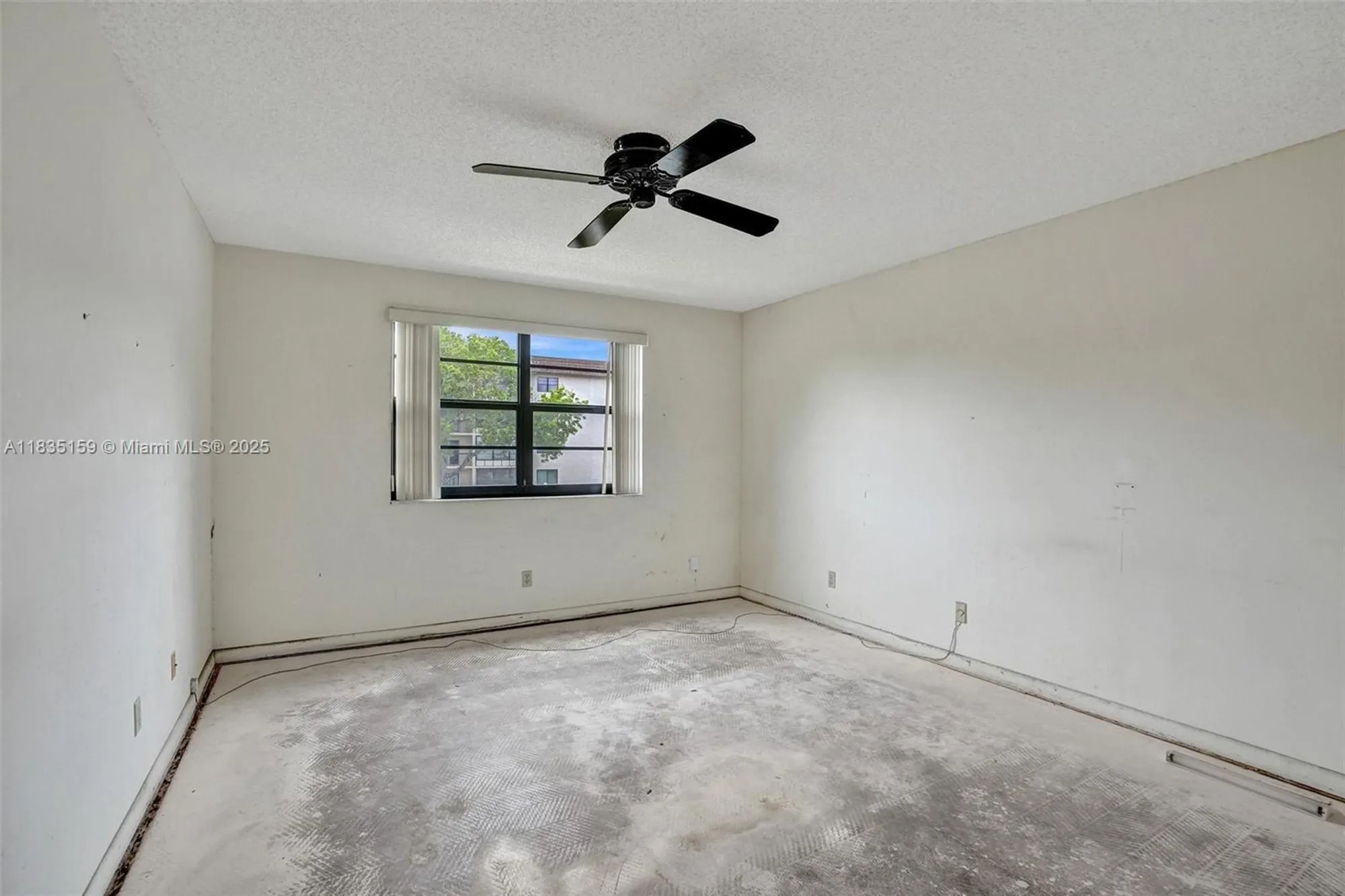 Property Slideshow image 16 of 37 | 4965 e sabal palm blvd 207, Tamarac, FL, 33319