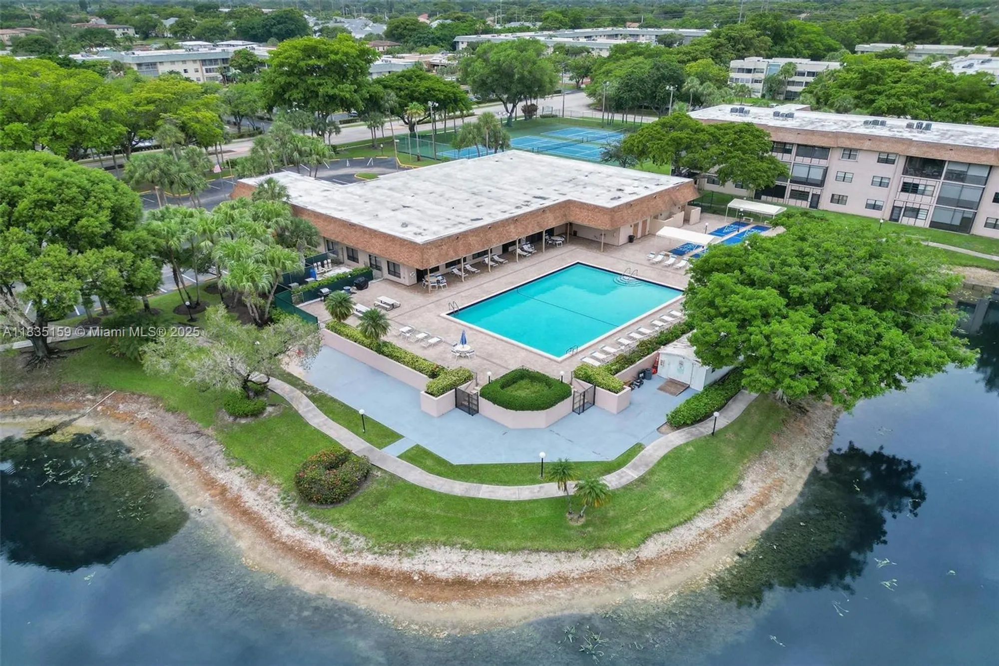 Property Slideshow image 26 of 37 | 4965 e sabal palm blvd 207, Tamarac, FL, 33319