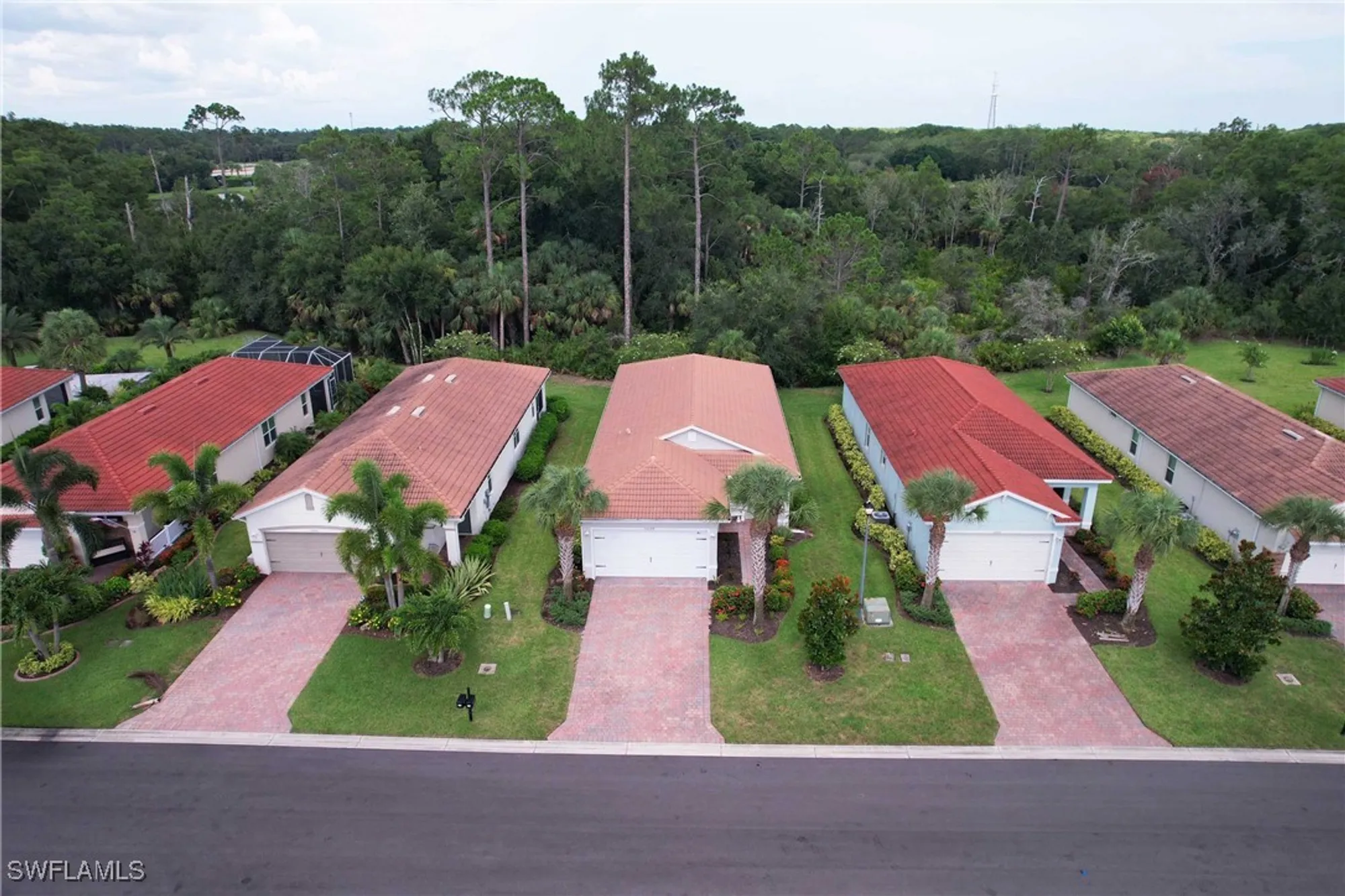 Property Slideshow image 10 of 19 | 15097 ligustrum ln, Alva, FL, 33920