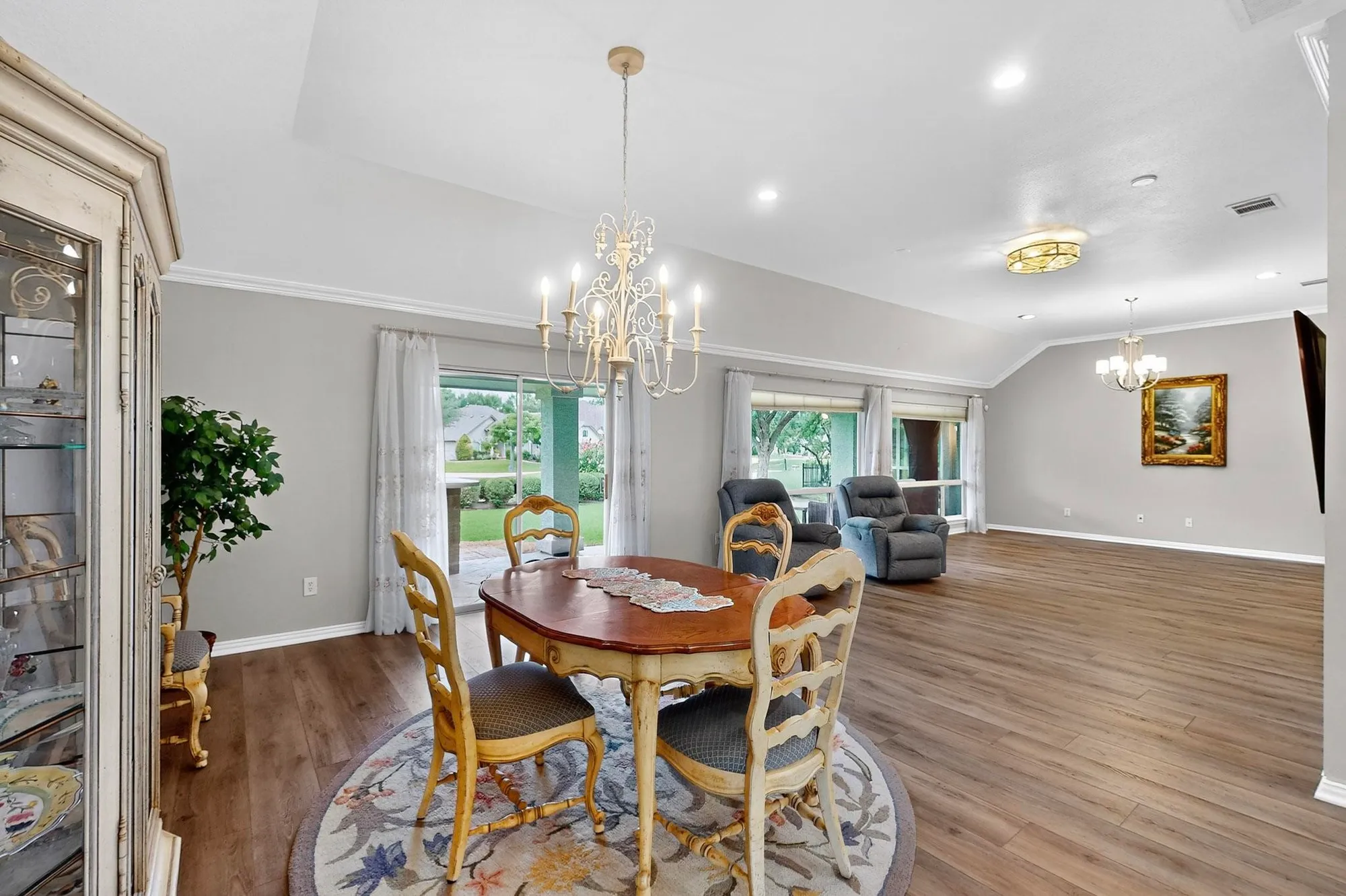 Property Slideshow image 11 of 40 | 10013 countryside dr, Denton, TX, 76207