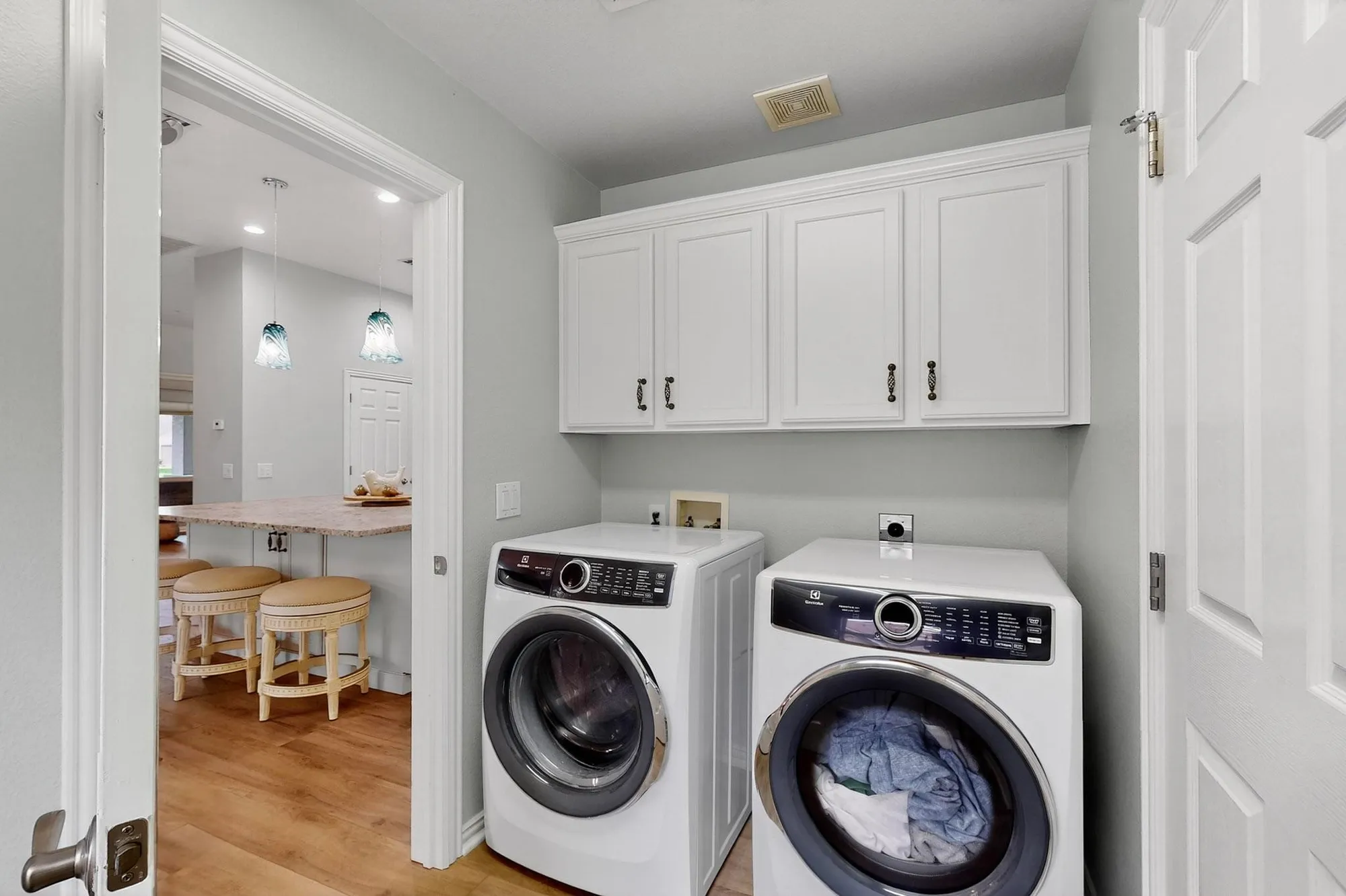 Property Slideshow image 29 of 40 | 10013 countryside dr, Denton, TX, 76207