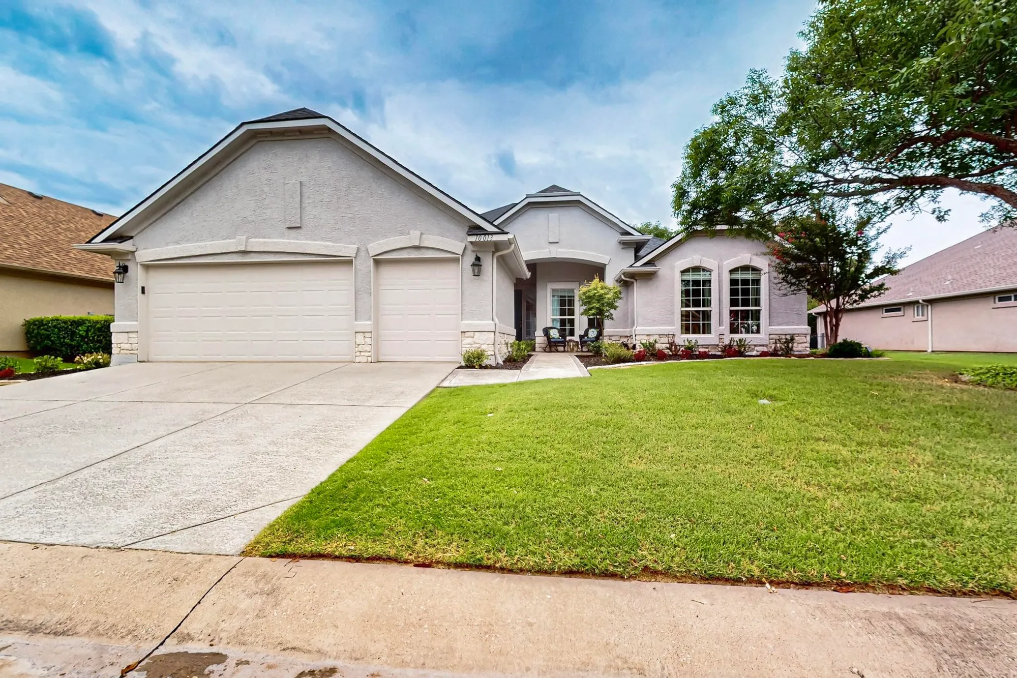 Property Slideshow image 2 of 40 | 10013 countryside dr, Denton, TX, 76207