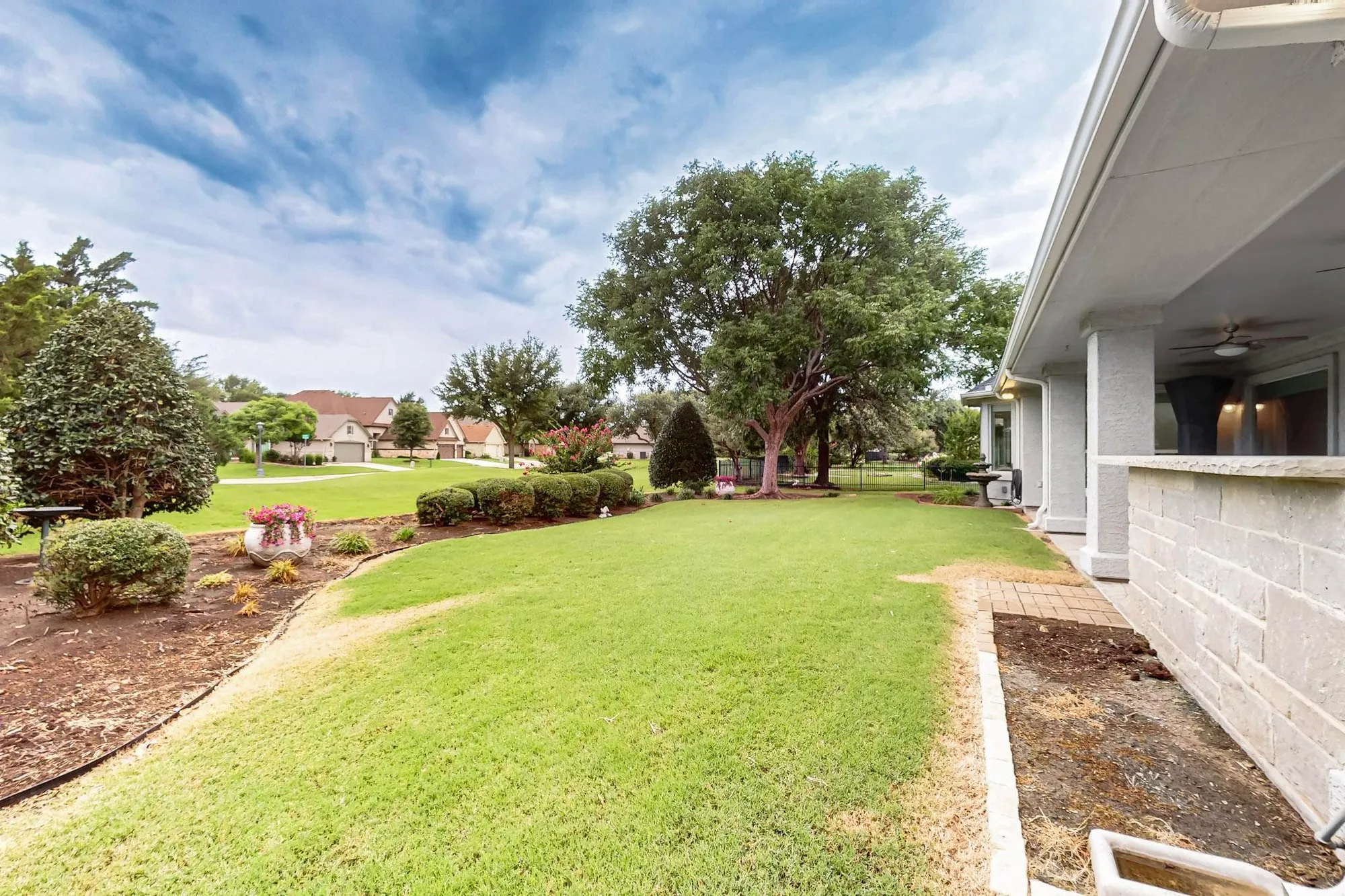 Property Slideshow image 36 of 40 | 10013 countryside dr, Denton, TX, 76207