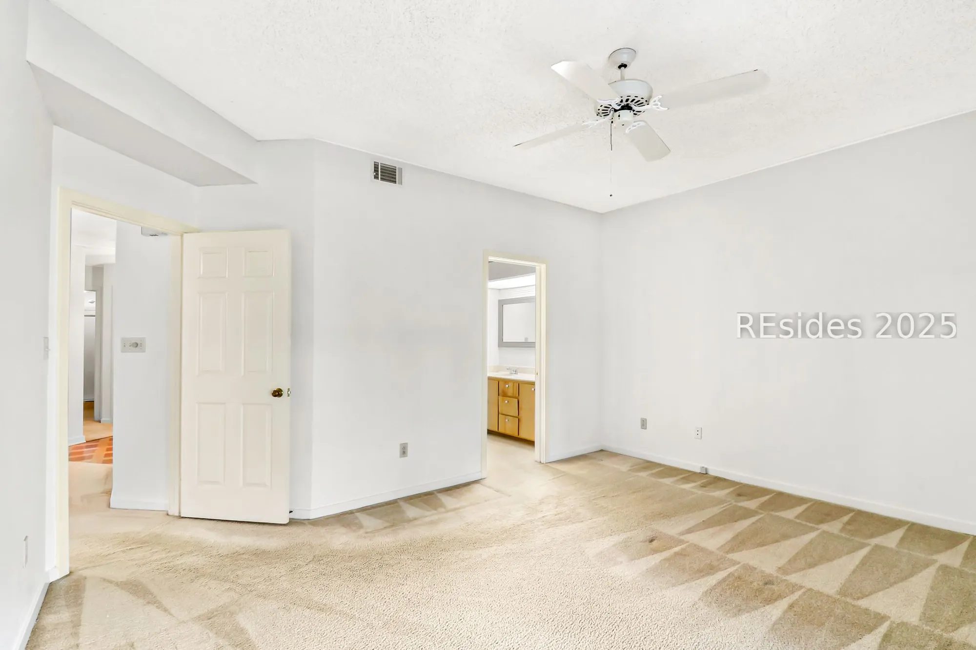 Property Slideshow image 19 of 44 | 6 village north dr 133, Hilton Head Island, SC, 29926