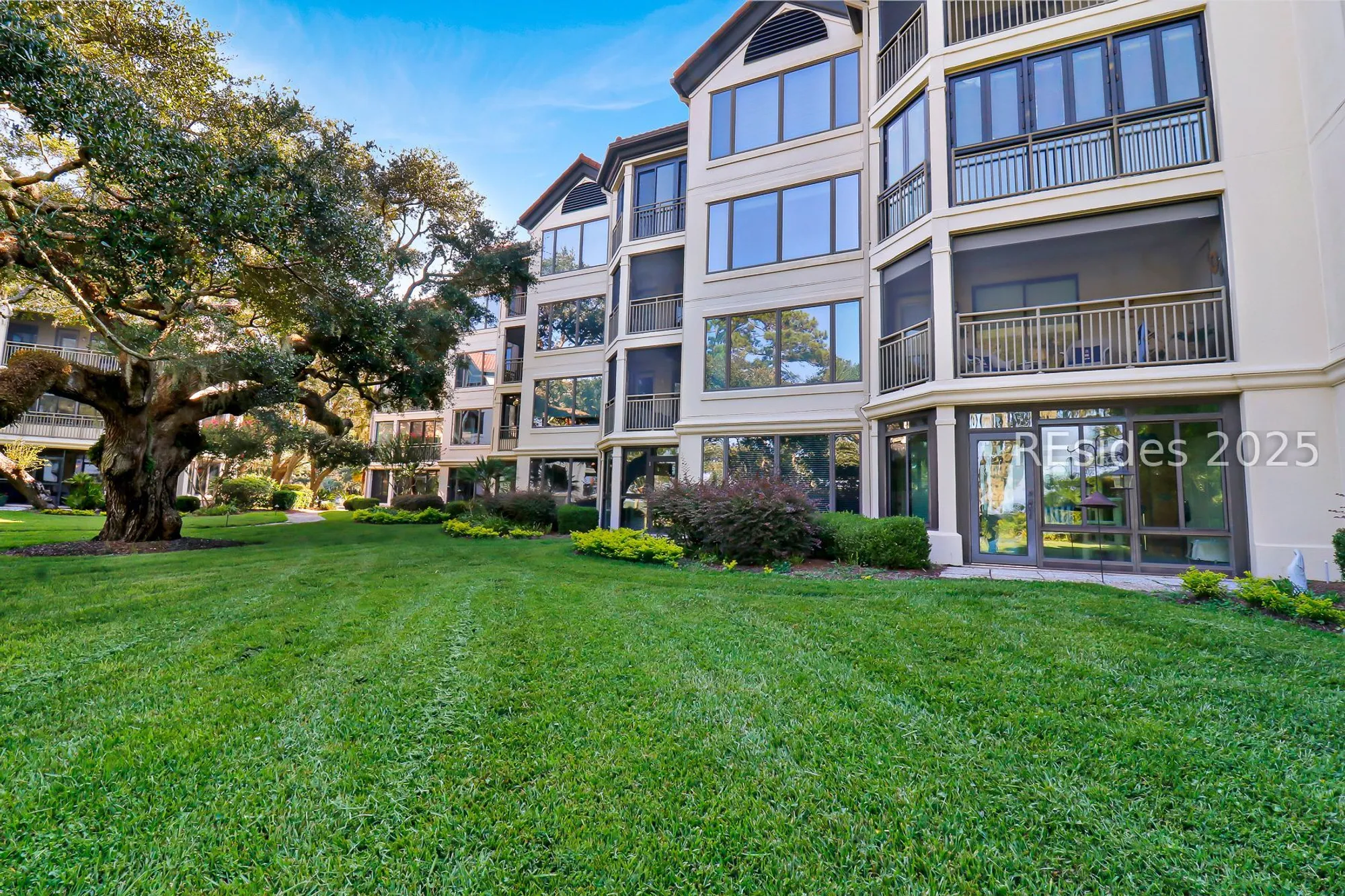 Property Slideshow image 27 of 44 | 6 village north dr 133, Hilton Head Island, SC, 29926
