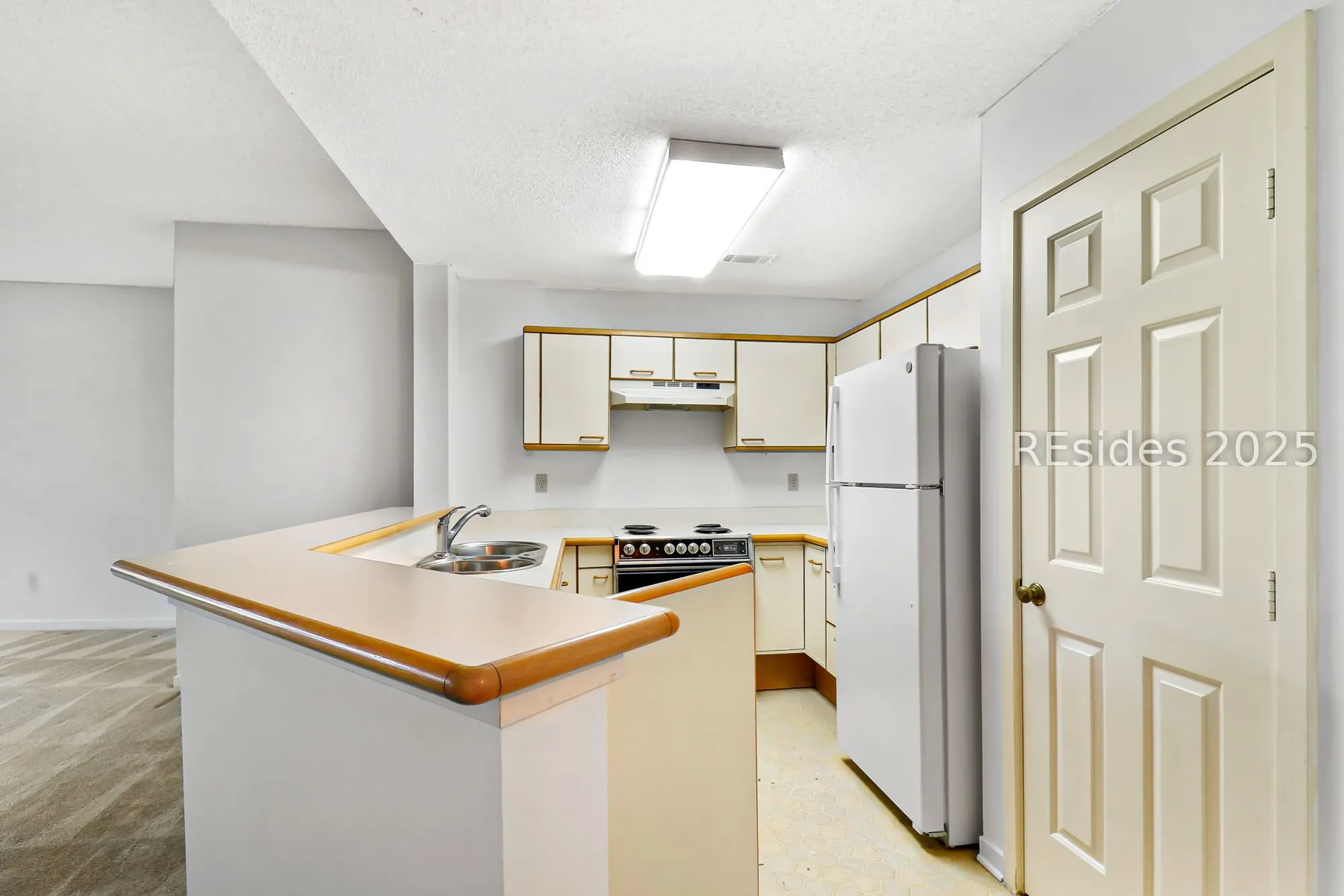 Property Slideshow image 8 of 44 | 6 village north dr 133, Hilton Head Island, SC, 29926