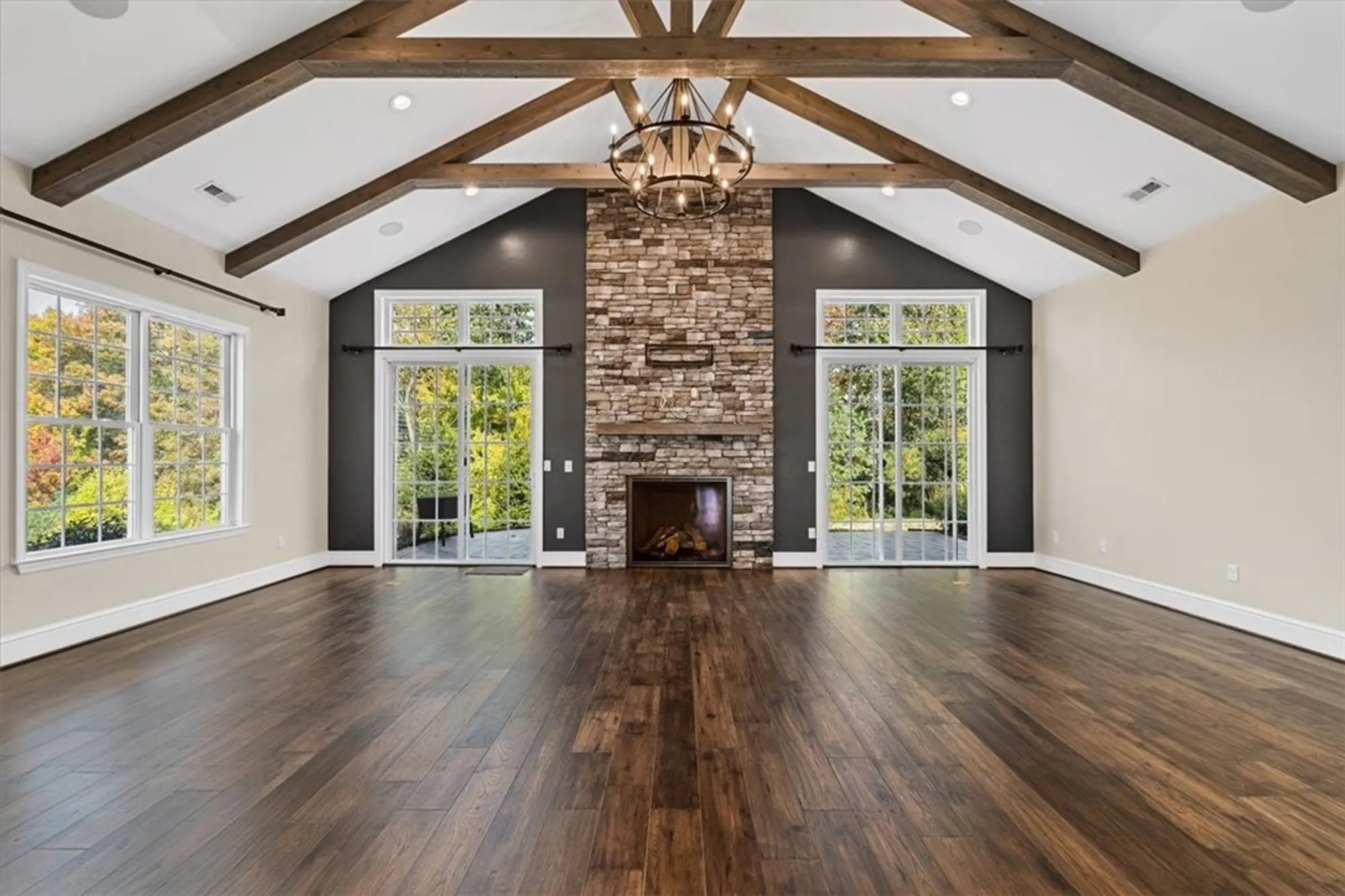 Property Slideshow image 19 of 49 | 271 jefferson ln, Cranberry Twp, PA, 16066