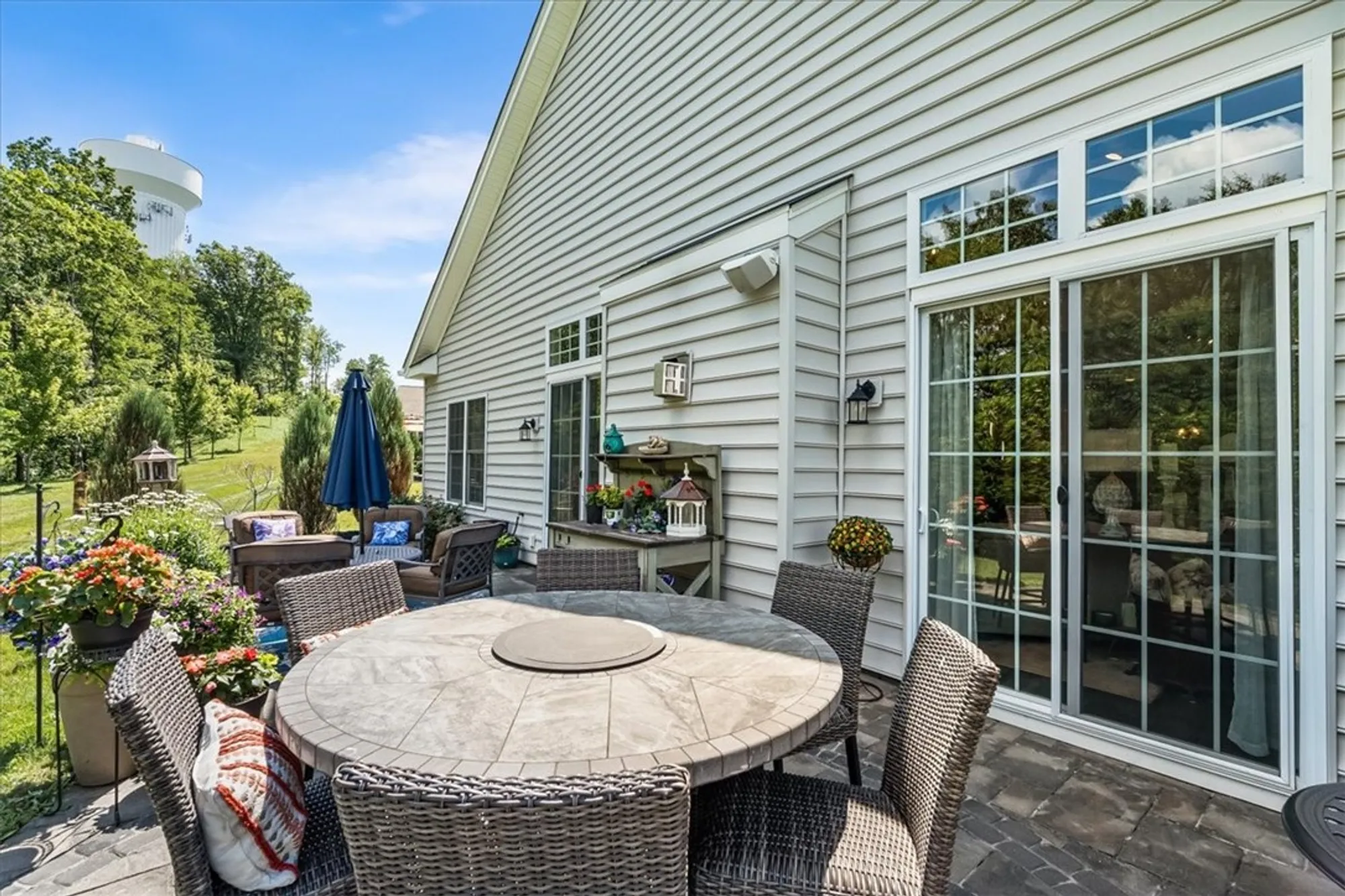 Property Slideshow image 36 of 49 | 271 jefferson ln, Cranberry Twp, PA, 16066