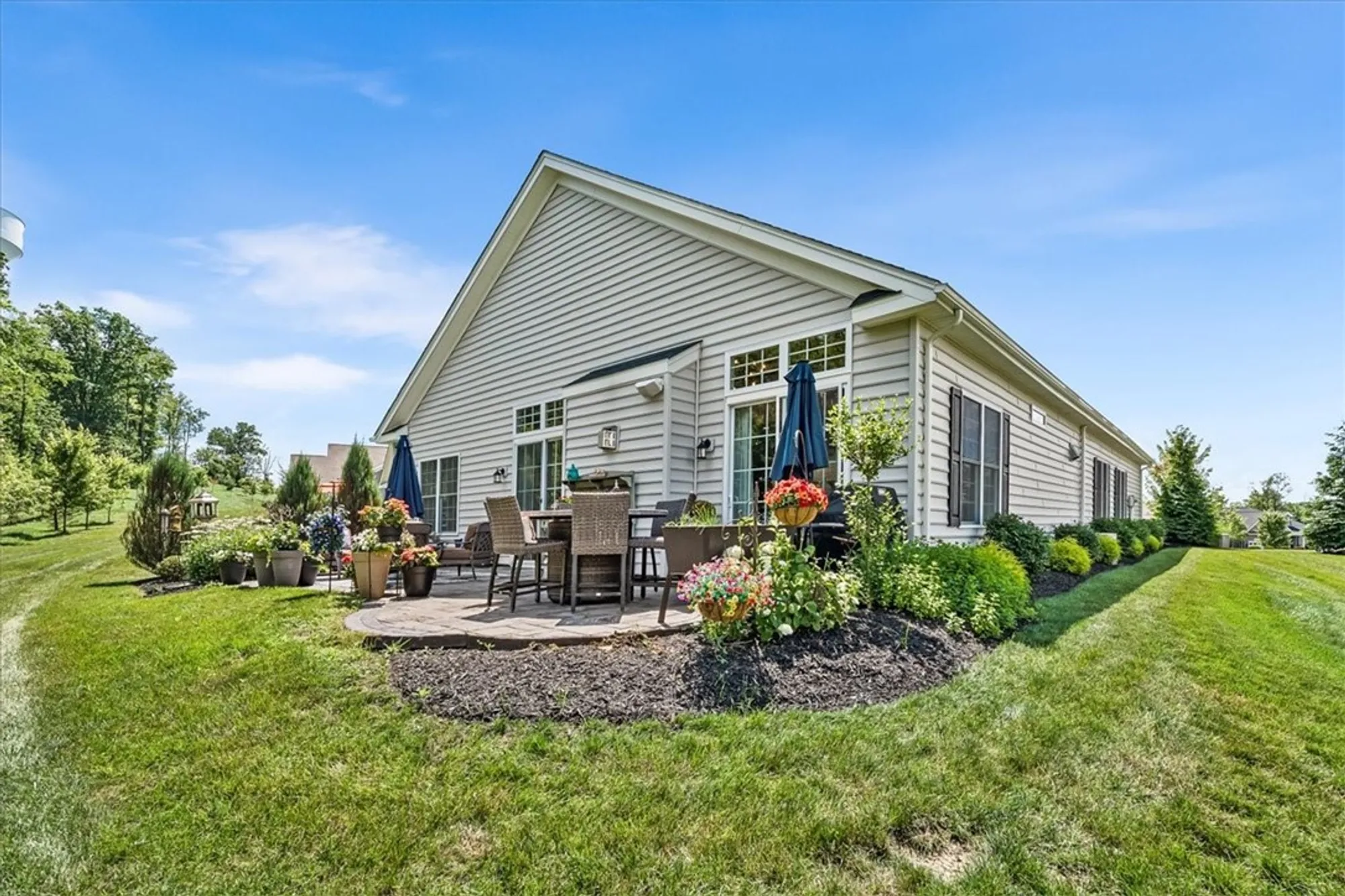 Property Slideshow image 38 of 49 | 271 jefferson ln, Cranberry Twp, PA, 16066