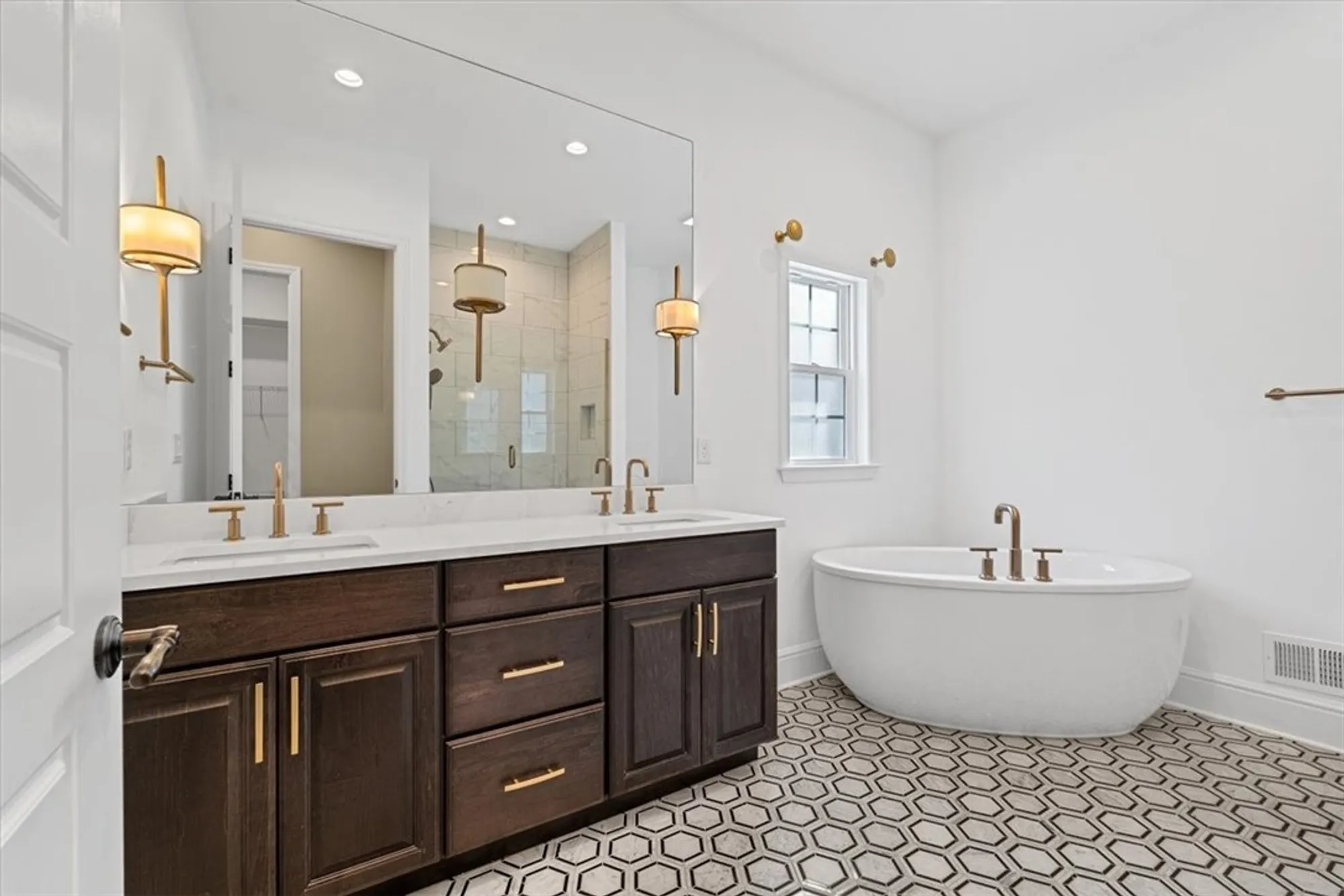 Property Slideshow image 30 of 49 | 271 jefferson ln, Cranberry Twp, PA, 16066