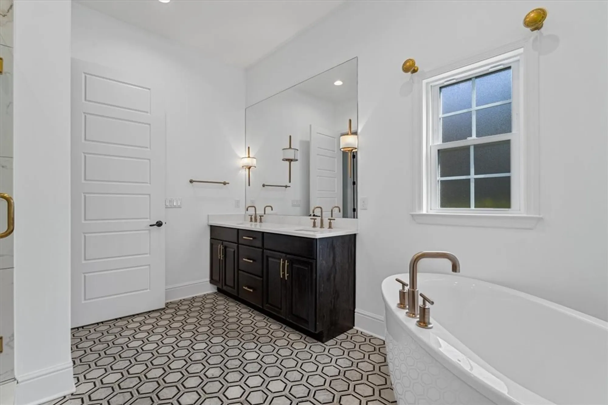 Property Slideshow image 33 of 49 | 271 jefferson ln, Cranberry Twp, PA, 16066