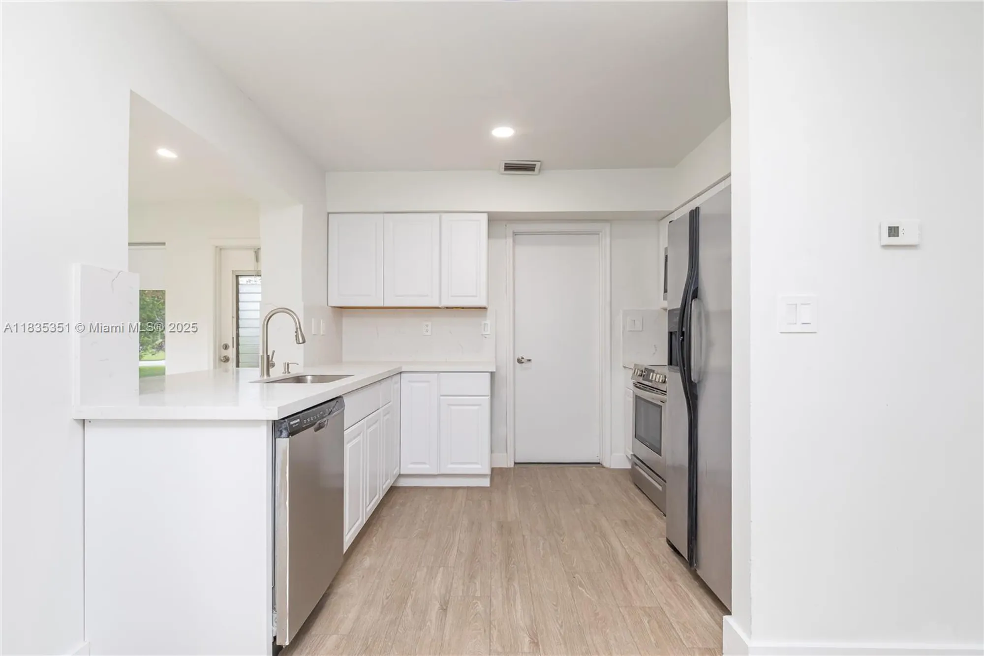 Property Slideshow image 17 of 37 | 4516 mainland dr, Tamarac, FL, 33319