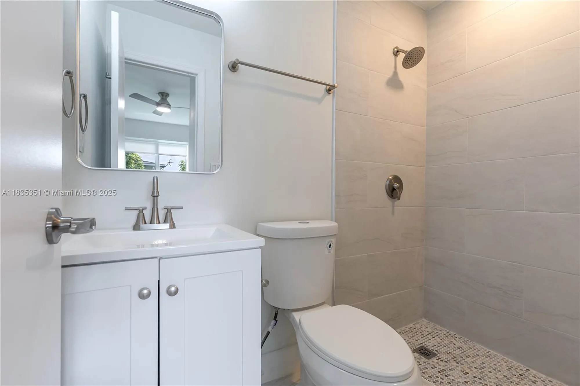 Property Slideshow image 26 of 37 | 4516 mainland dr, Tamarac, FL, 33319