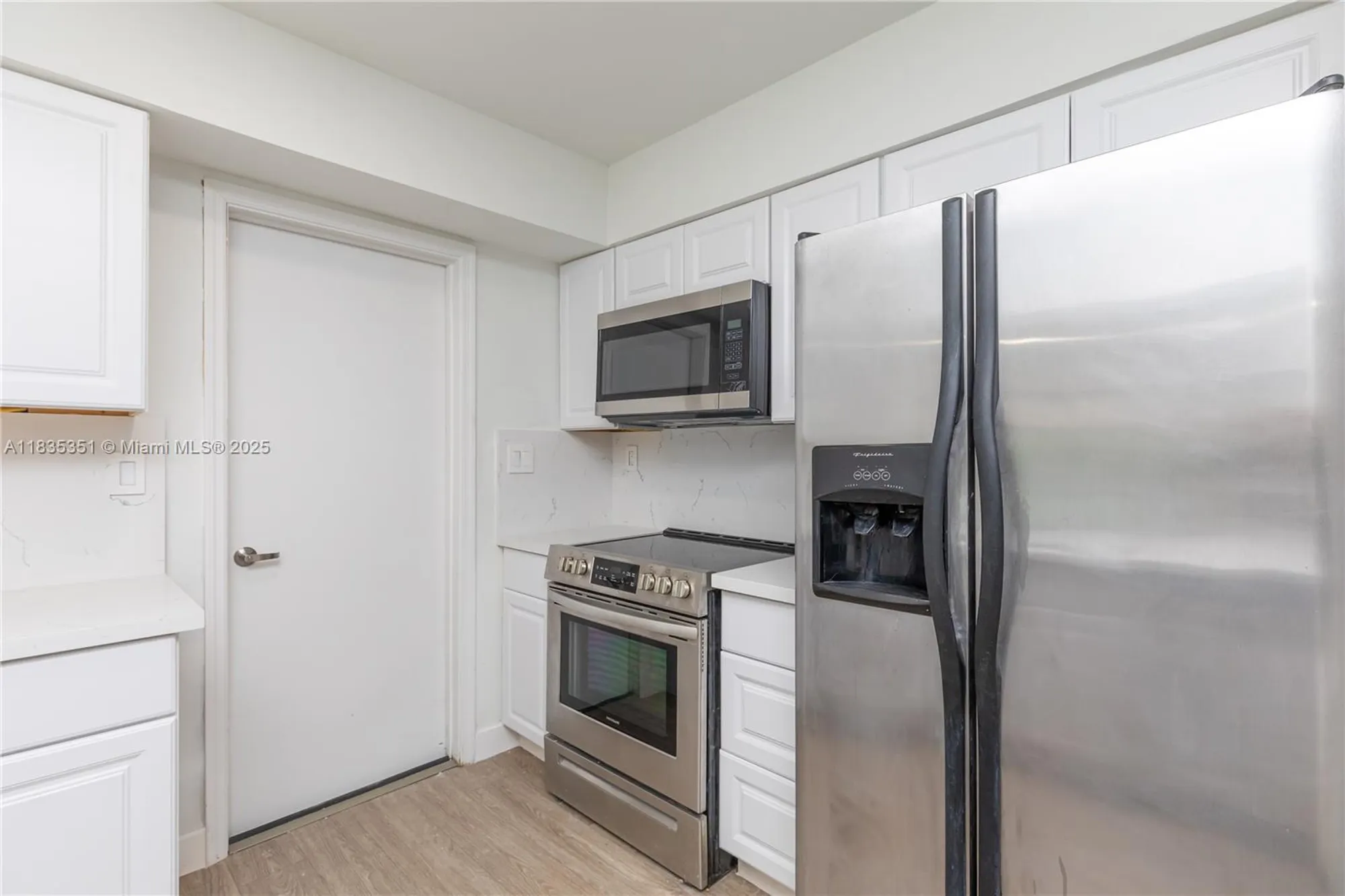 Property Slideshow image 20 of 37 | 4516 mainland dr, Tamarac, FL, 33319