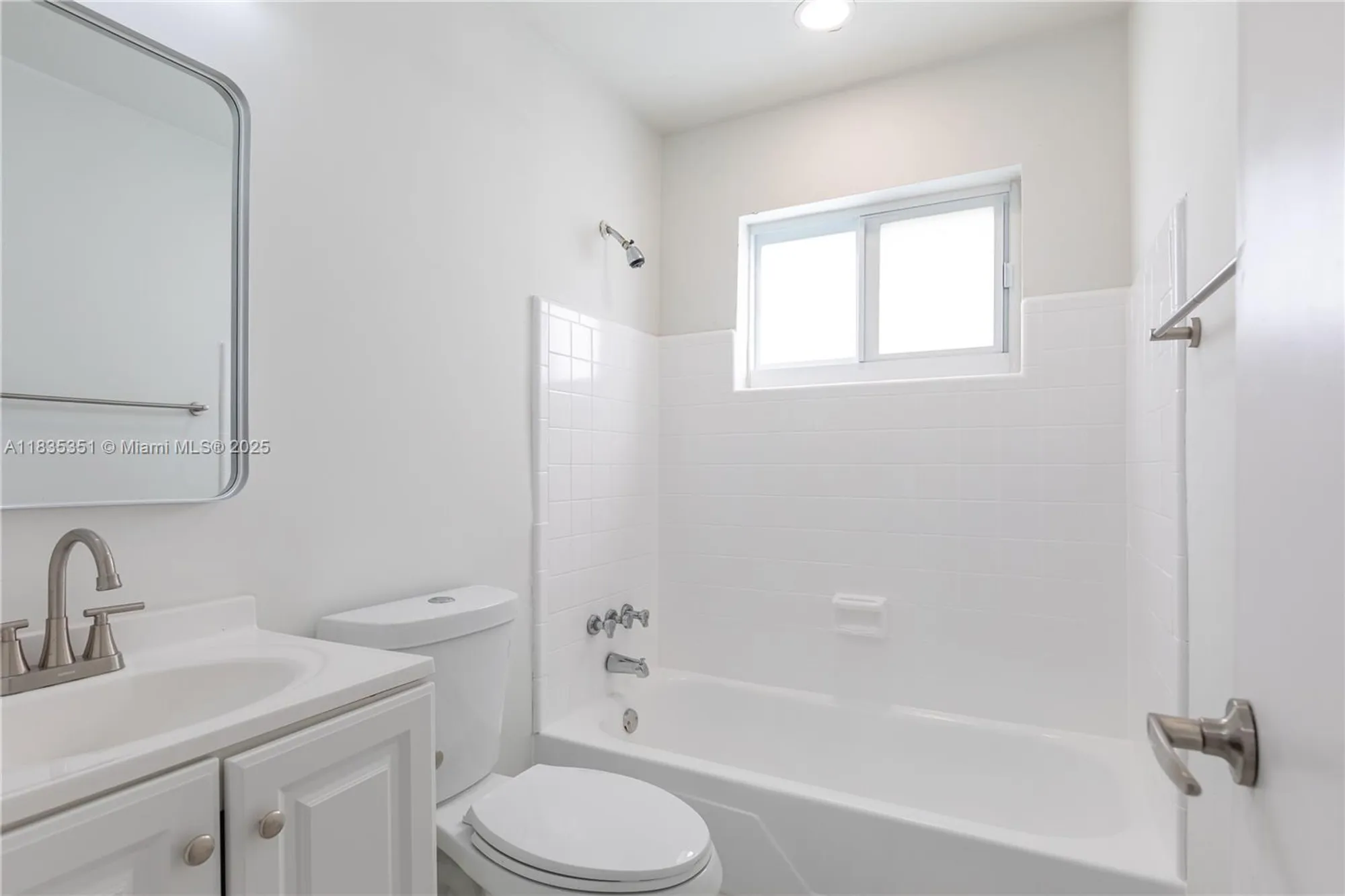 Property Slideshow image 31 of 37 | 4516 mainland dr, Tamarac, FL, 33319