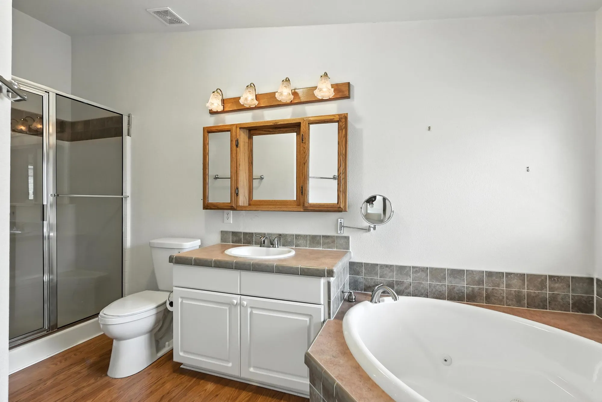 Property Slideshow image 18 of 32 | 202 sunrise bluffs dr, Belen, NM, 87002