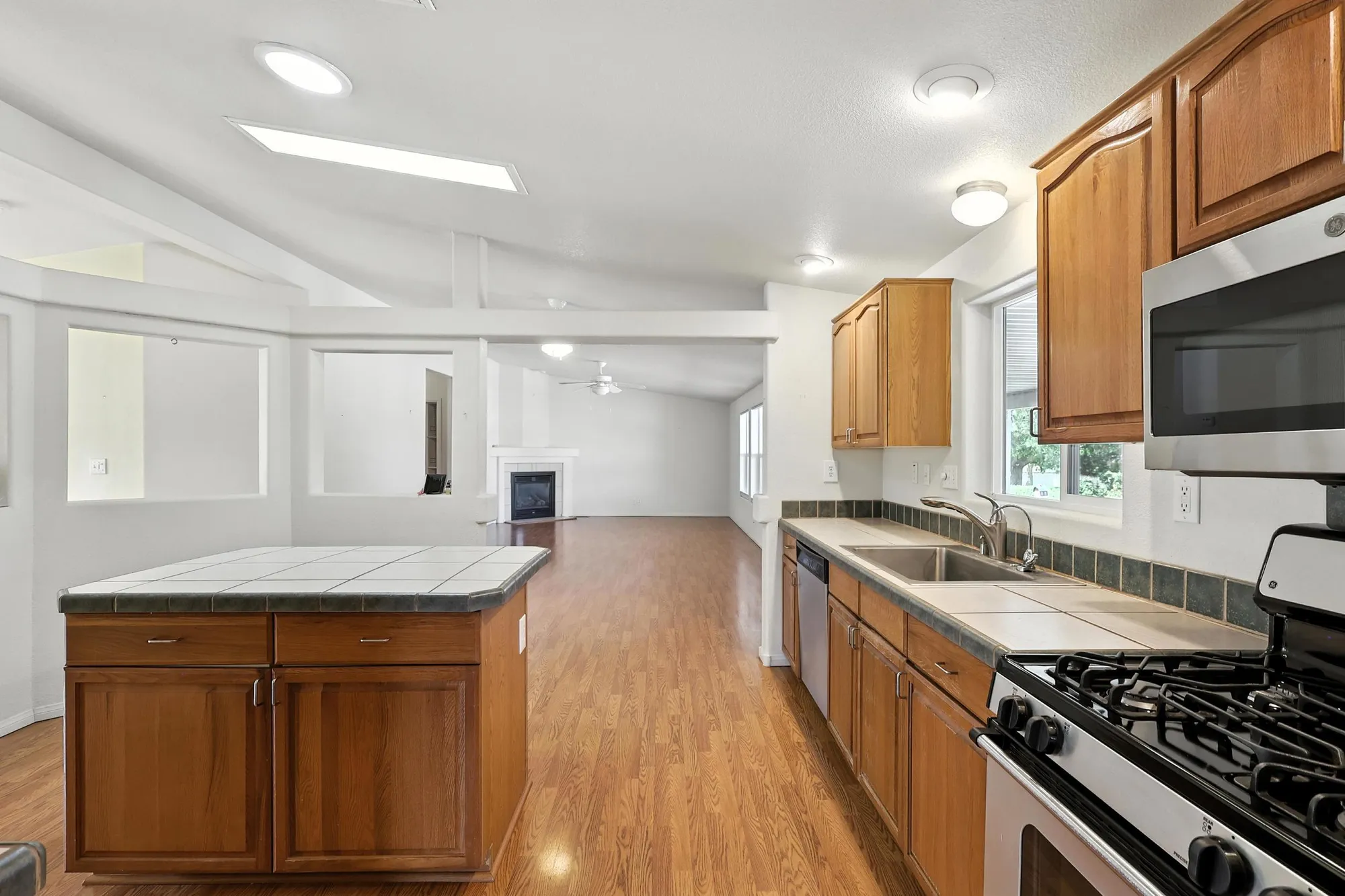 Property Slideshow image 11 of 32 | 202 sunrise bluffs dr, Belen, NM, 87002