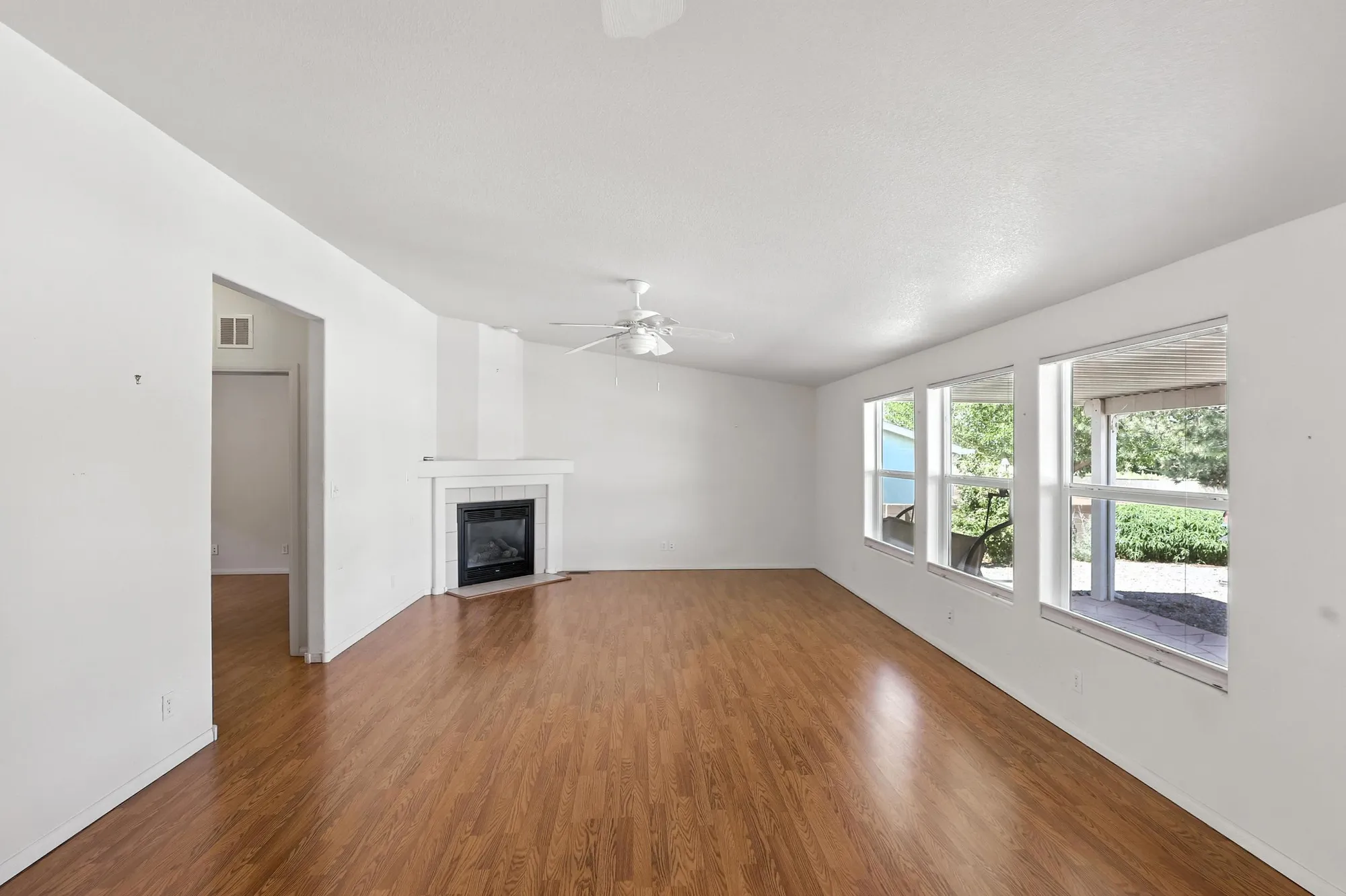 Property Slideshow image 6 of 32 | 202 sunrise bluffs dr, Belen, NM, 87002