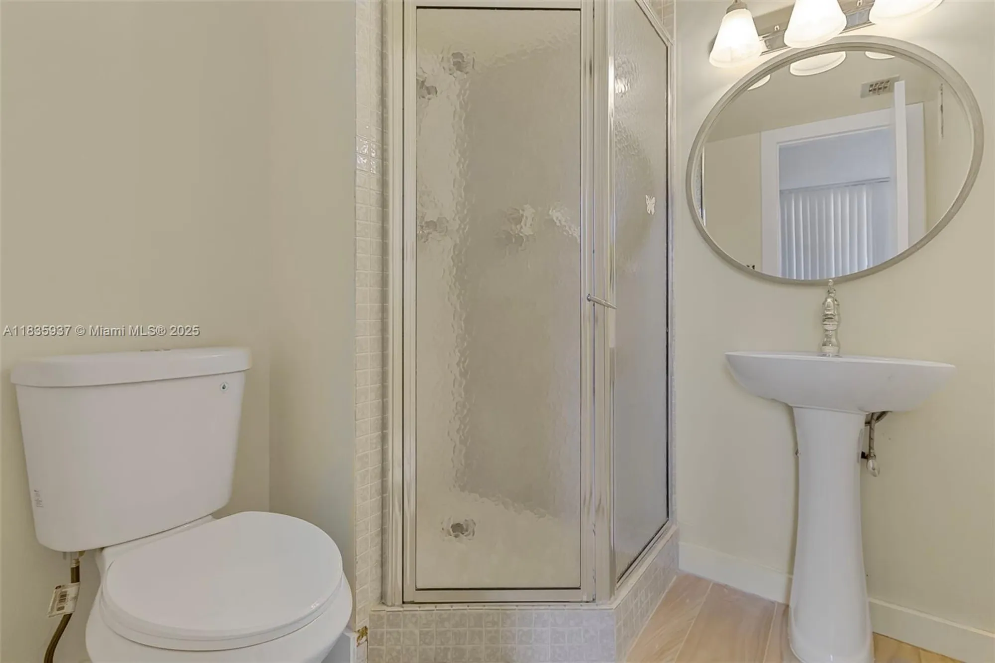 Property Slideshow image 14 of 26 | 1001 colony point cir 419, Pembroke Pines, FL, 33026