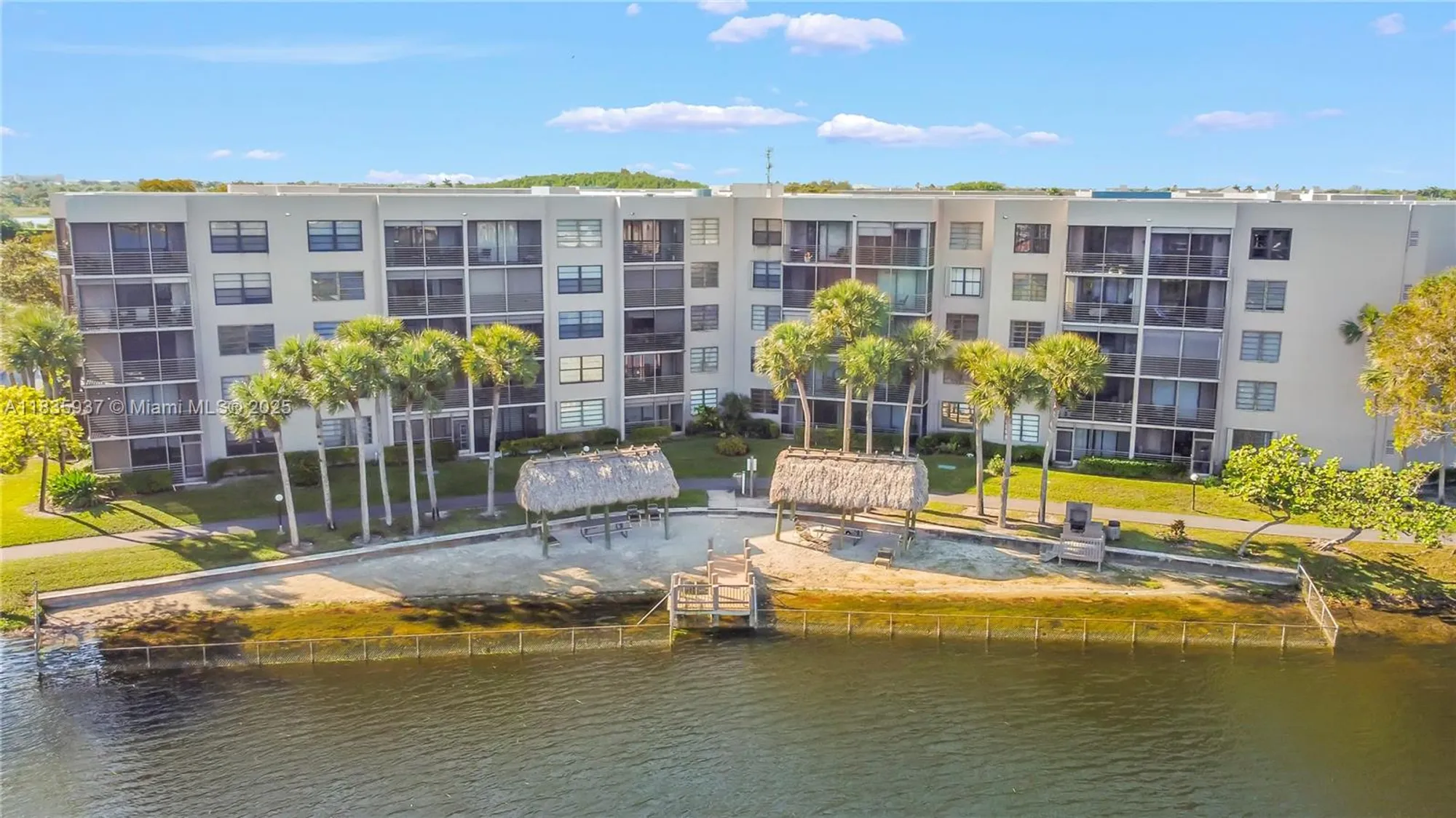 Property Slideshow image 1 of 26 | 1001 colony point cir 419, Pembroke Pines, FL, 33026