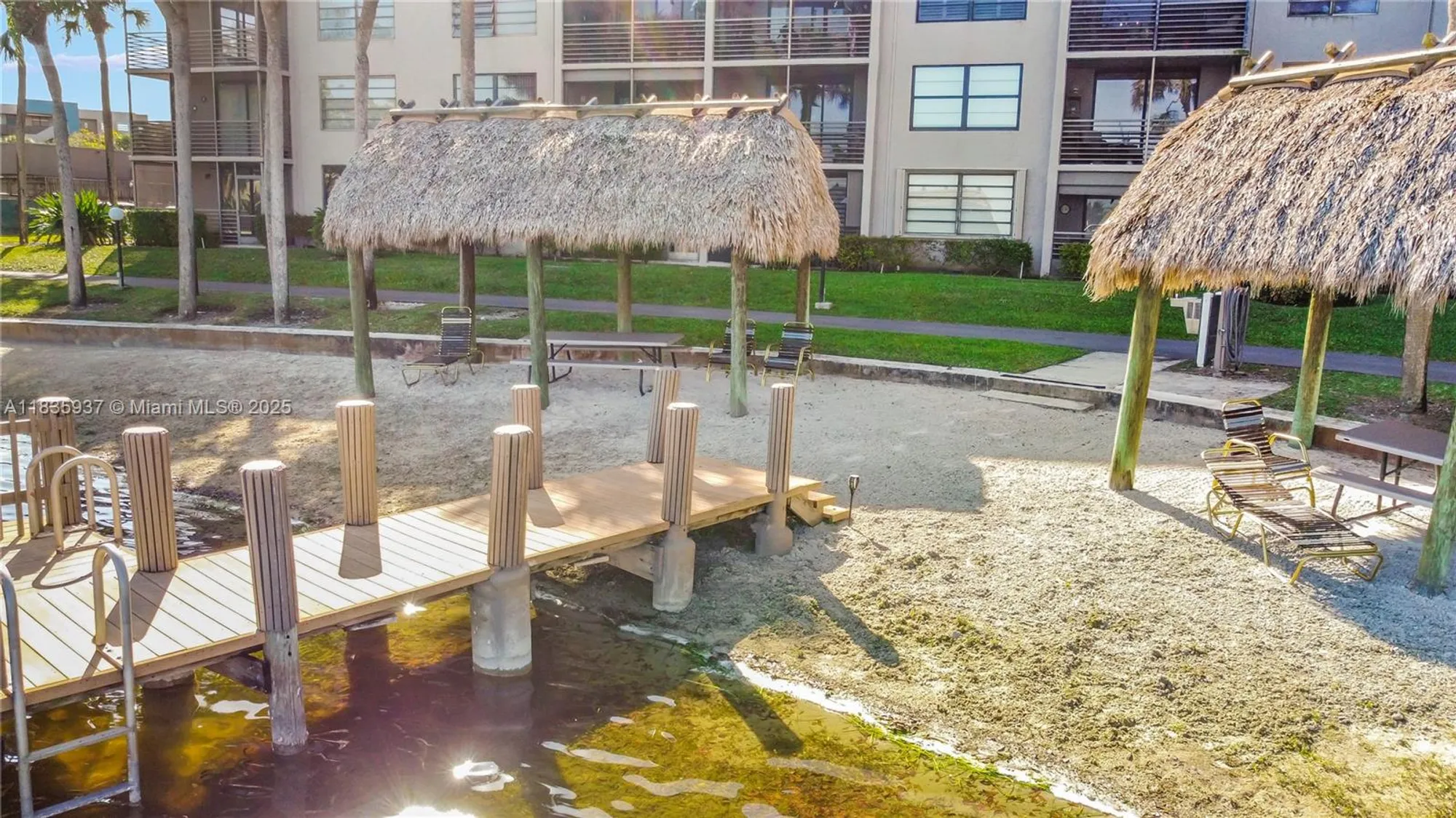 Property Slideshow image 25 of 26 | 1001 colony point cir 419, Pembroke Pines, FL, 33026