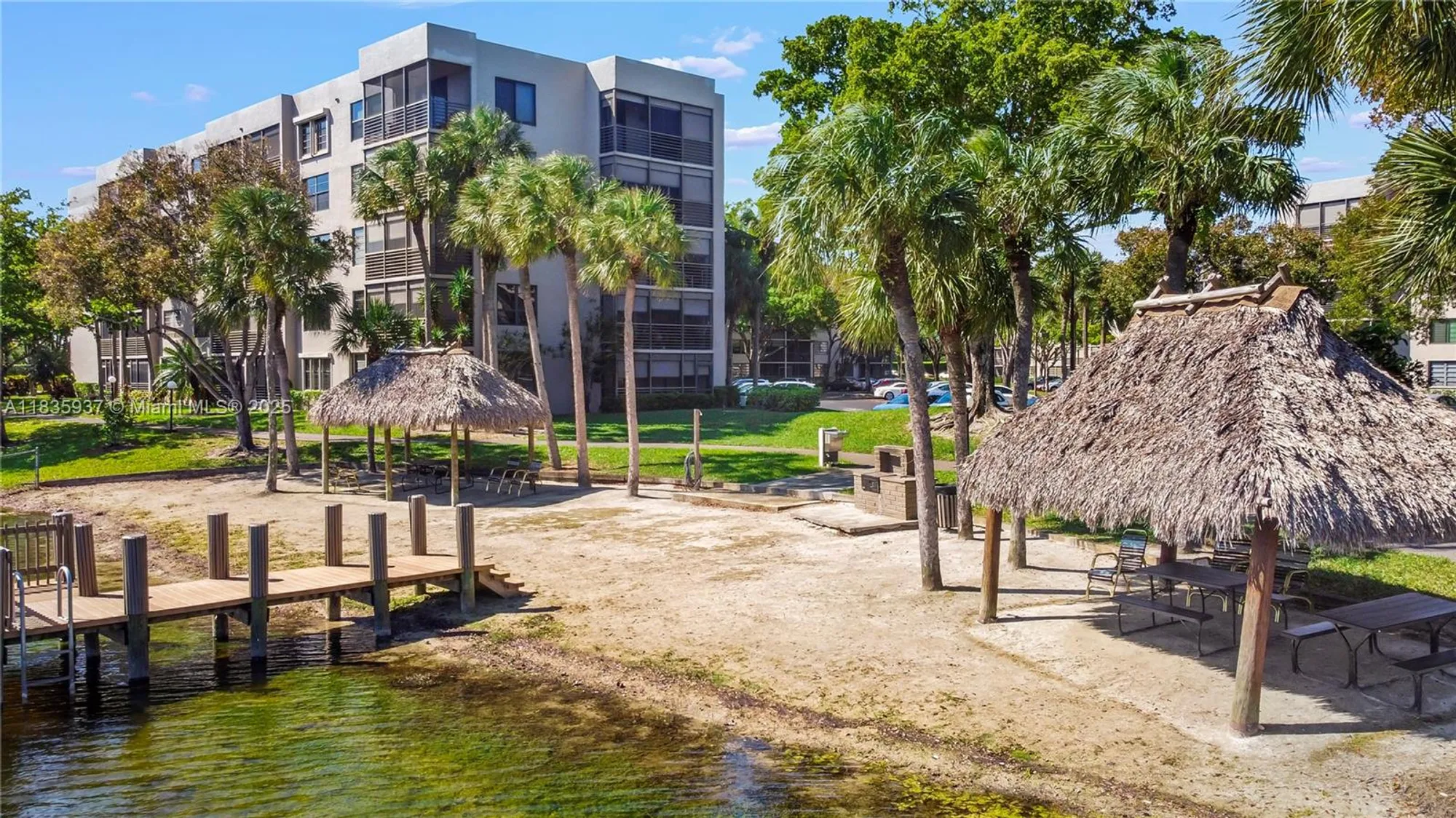 Property Slideshow image 26 of 26 | 1001 colony point cir 419, Pembroke Pines, FL, 33026