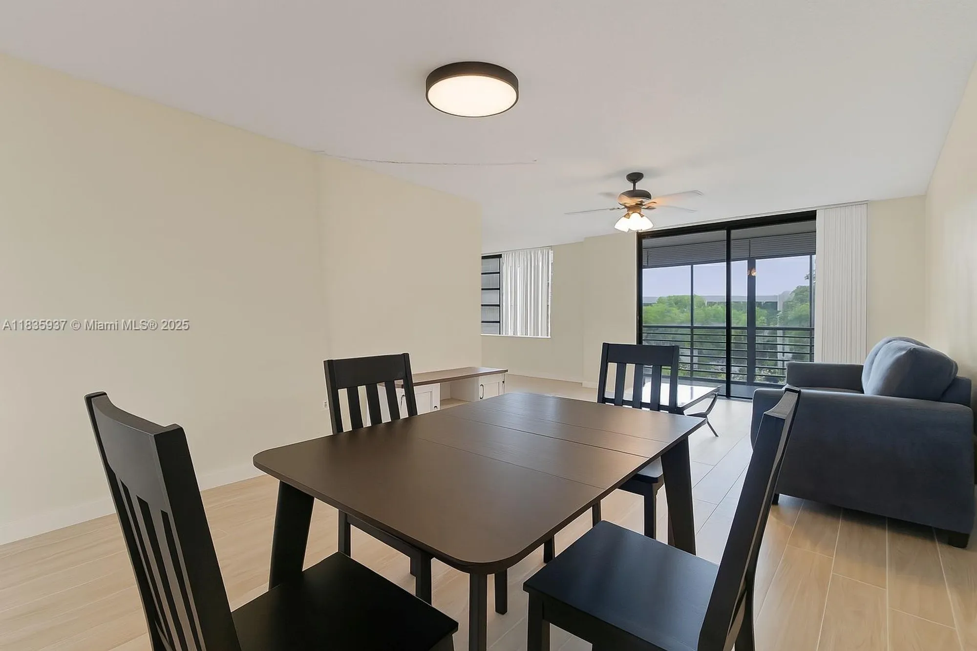 Property Slideshow image 9 of 26 | 1001 colony point cir 419, Pembroke Pines, FL, 33026