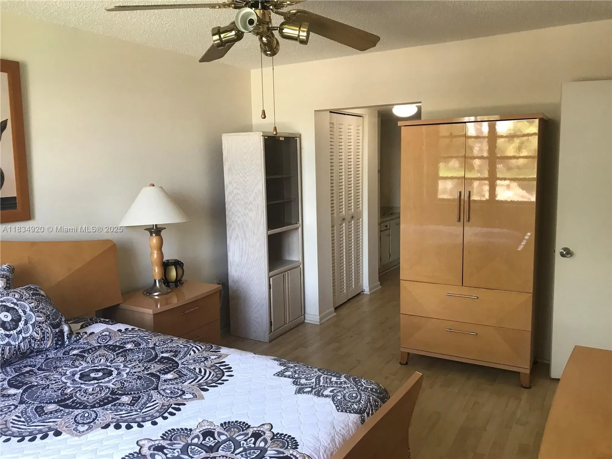 Property Slideshow image 18 of 36 | 1101 colony point cir 206, Pembroke Pines, FL, 33026