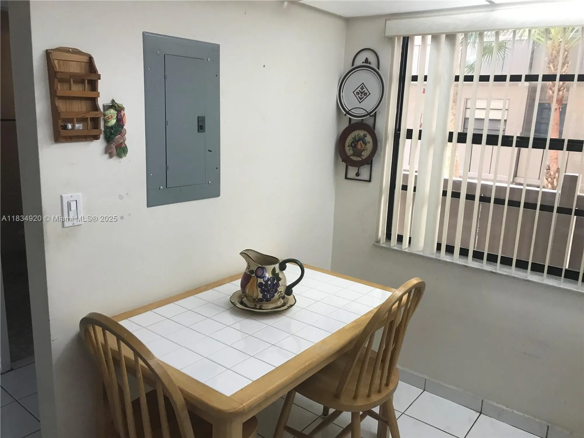 Property Slideshow image 11 of 36 | 1101 colony point cir 206, Pembroke Pines, FL, 33026